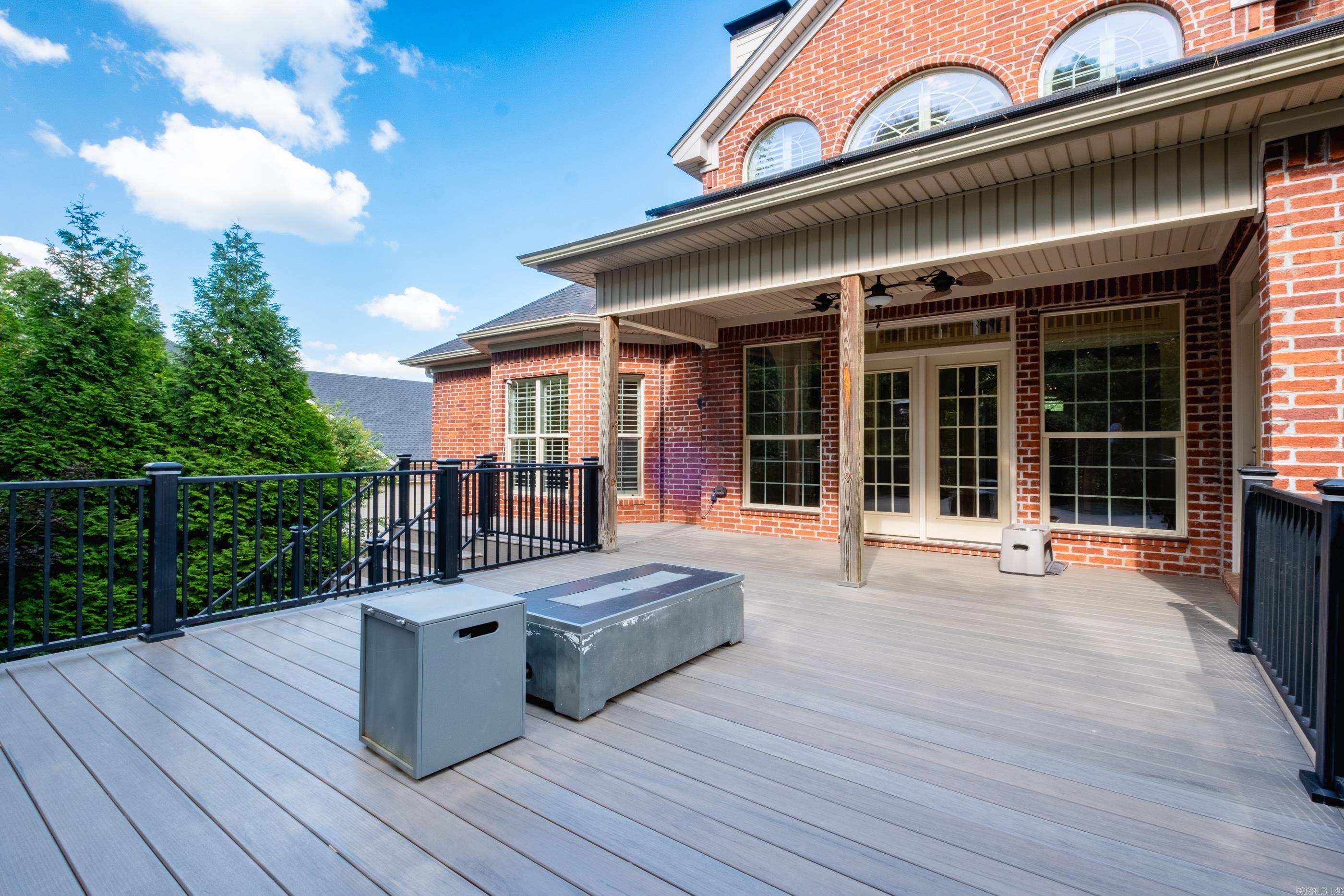 CHENAL VALLEY MARGEUAX - Residential