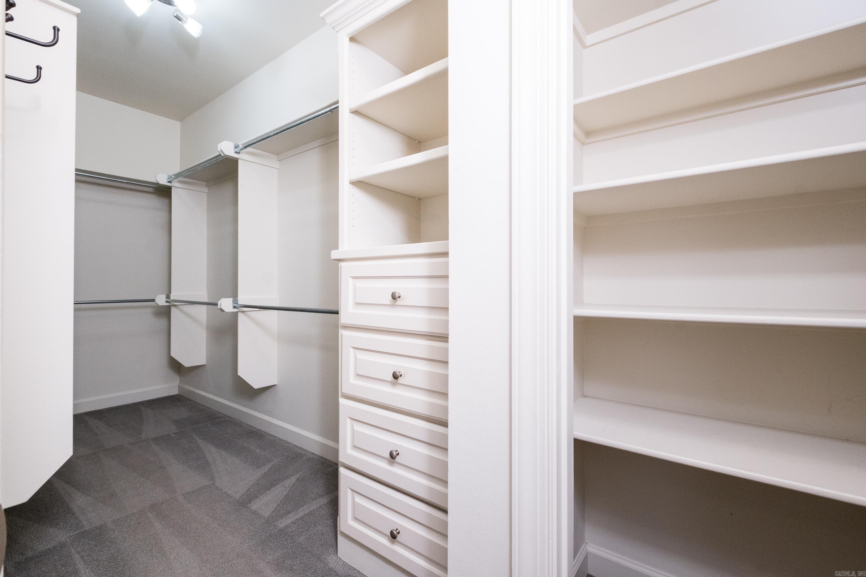 CHENAL VALLEY MARGEUAX - Residential