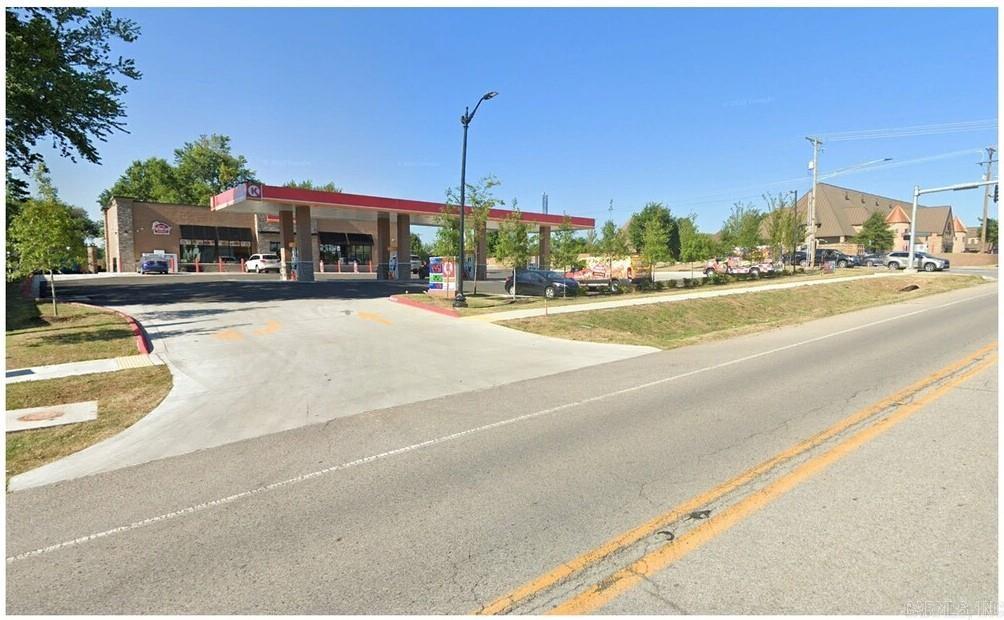 Edgmon - Commercial Sale