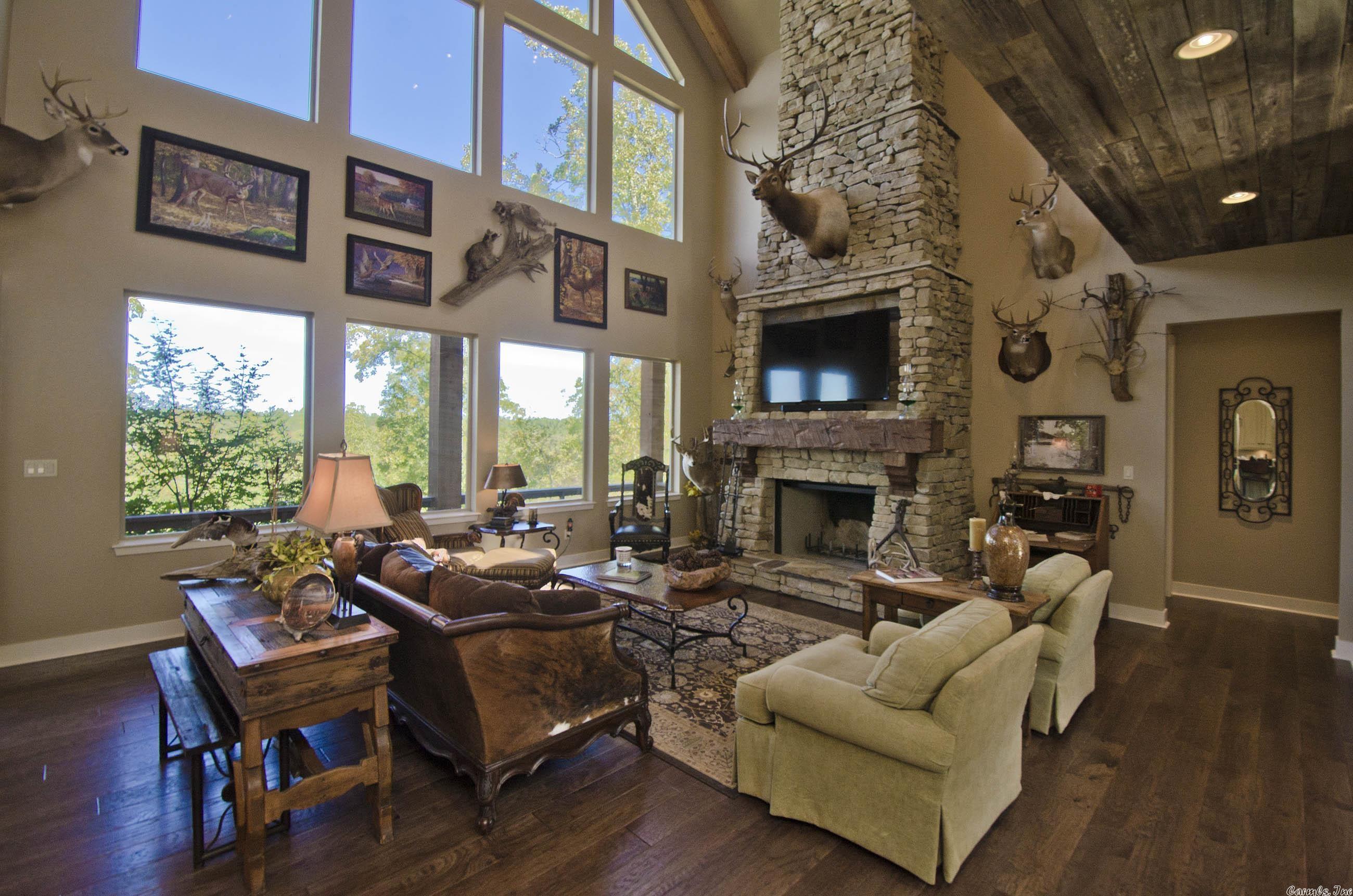 LAKE FOREST SHORES - Residential