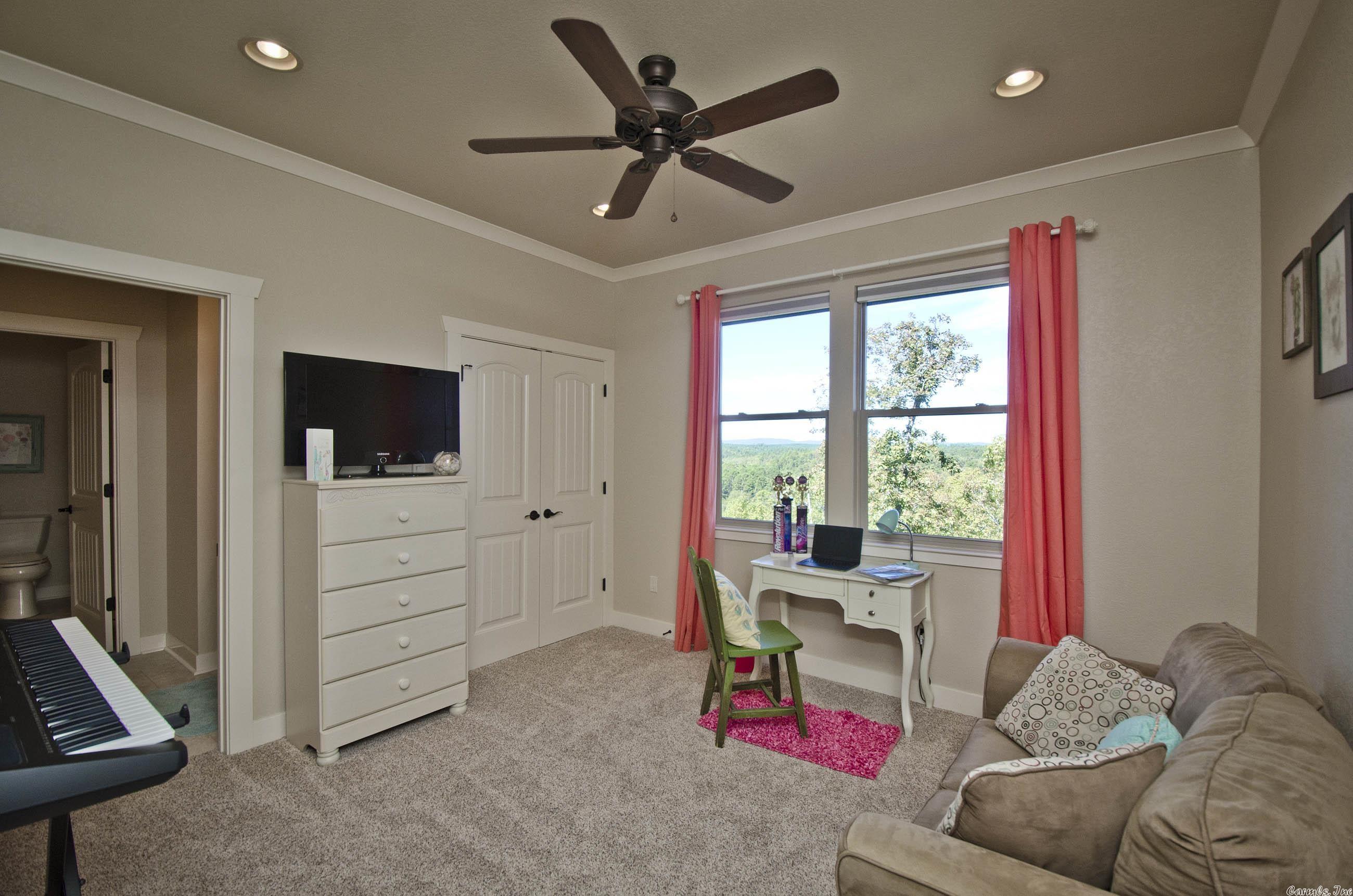 LAKE FOREST SHORES - Residential