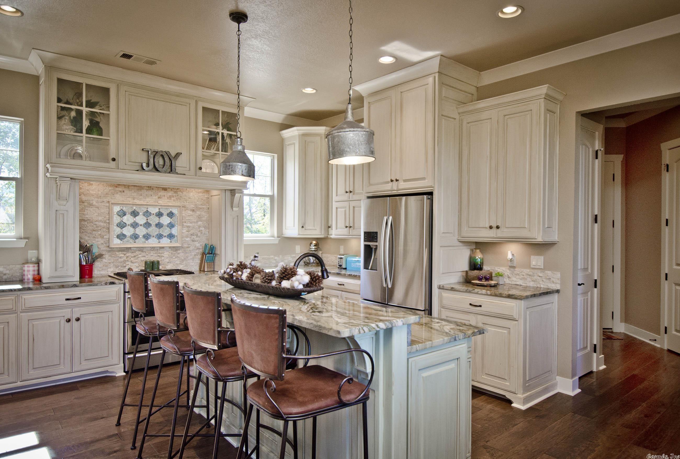 LAKE FOREST SHORES - Residential