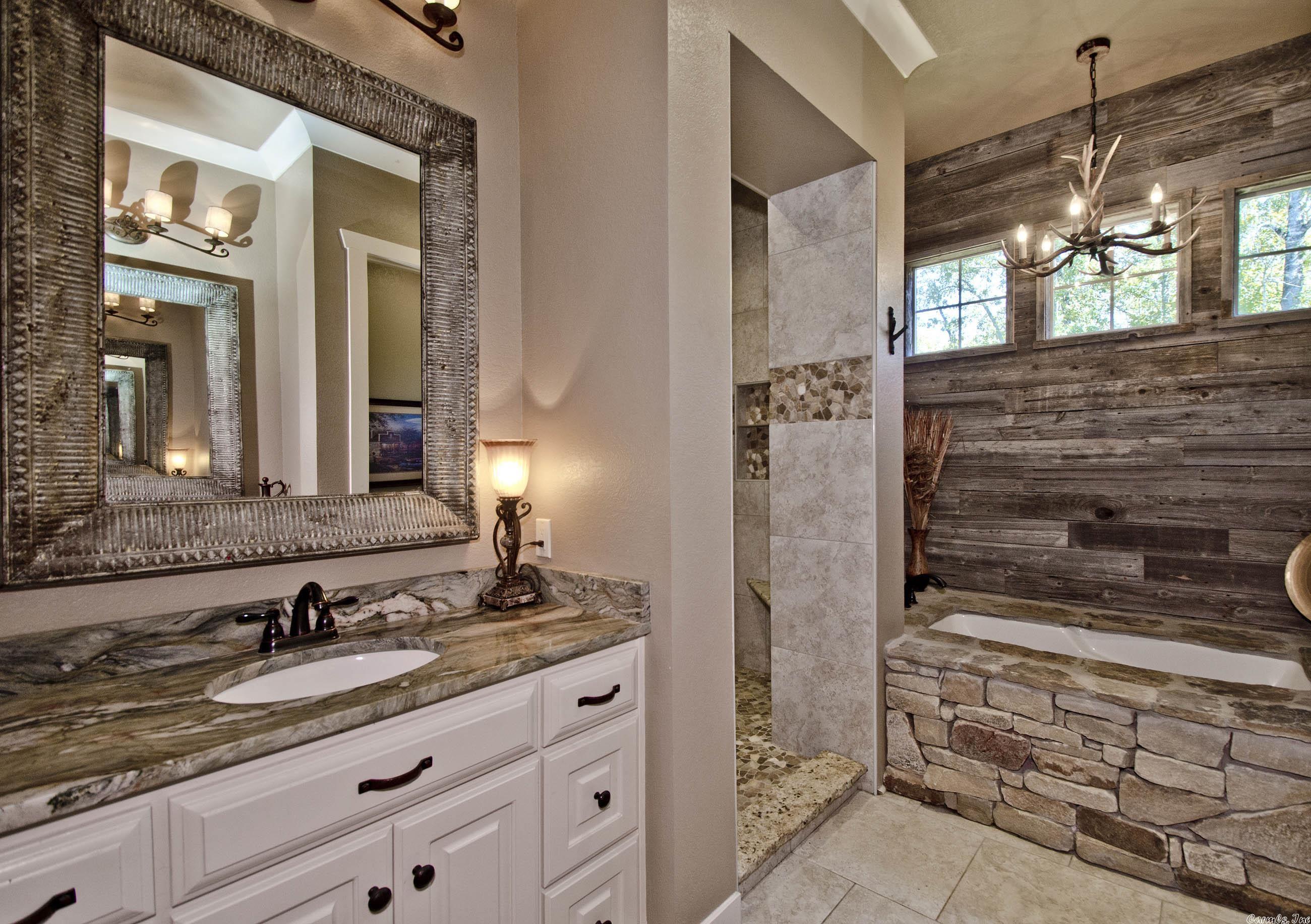 LAKE FOREST SHORES - Residential