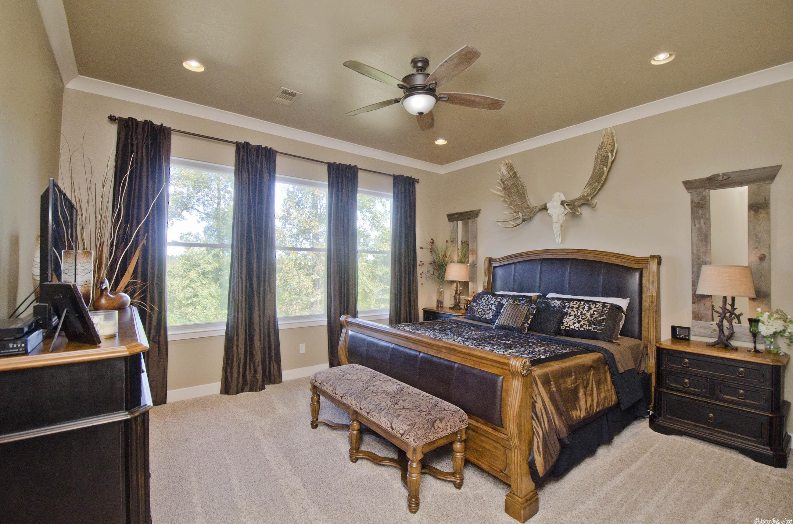 LAKE FOREST SHORES - Residential