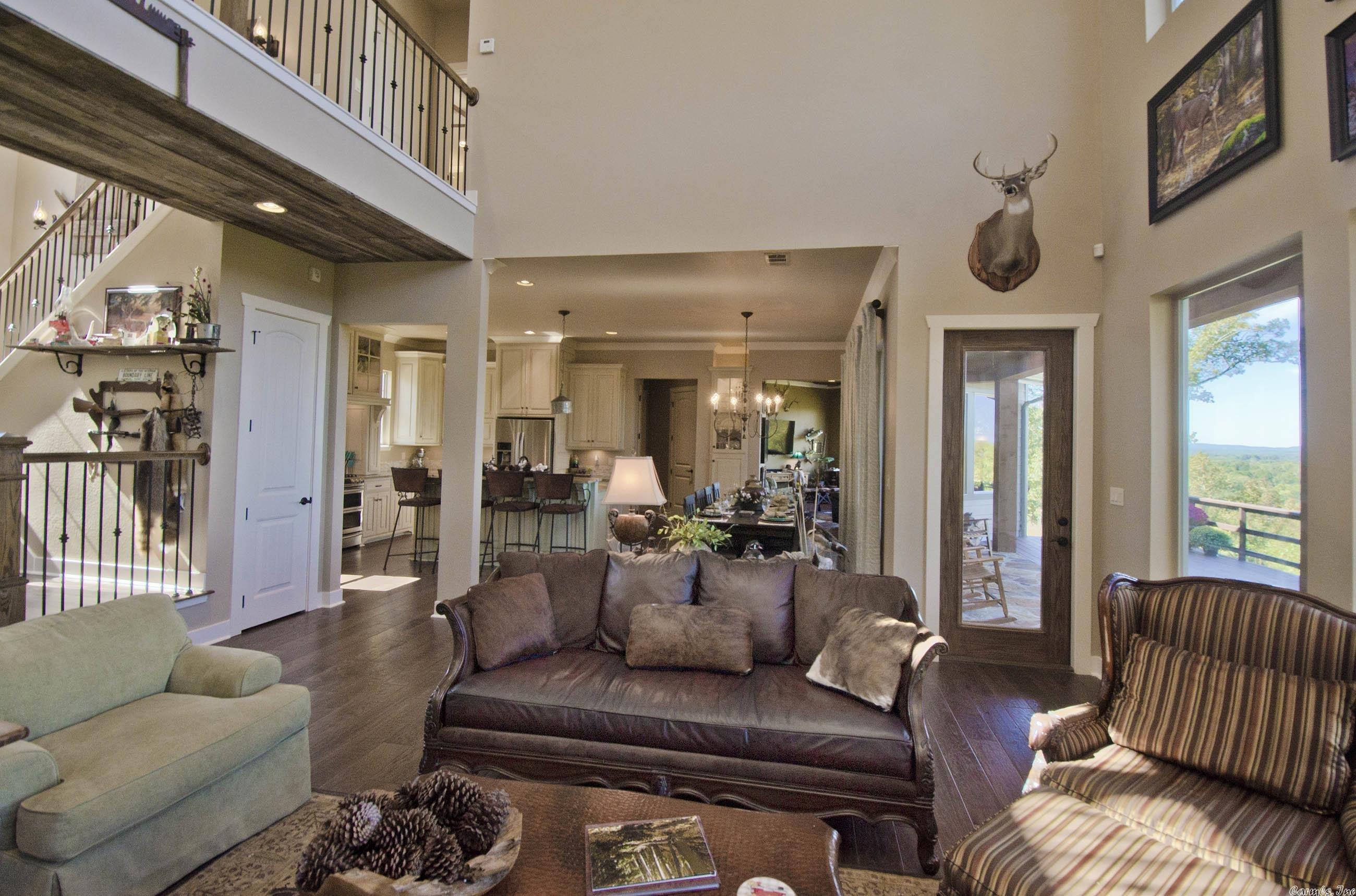 LAKE FOREST SHORES - Residential