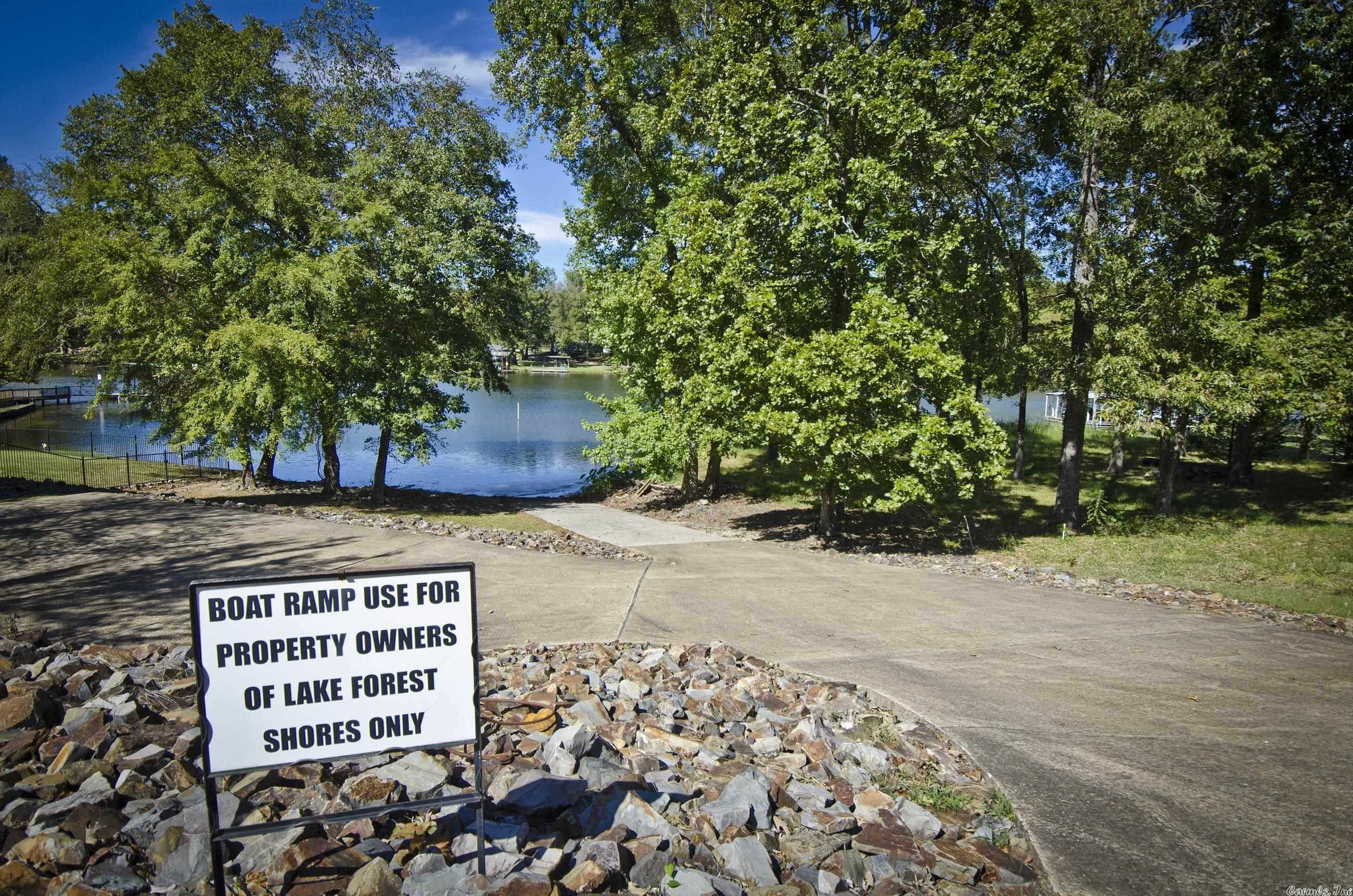 LAKE FOREST SHORES - Residential