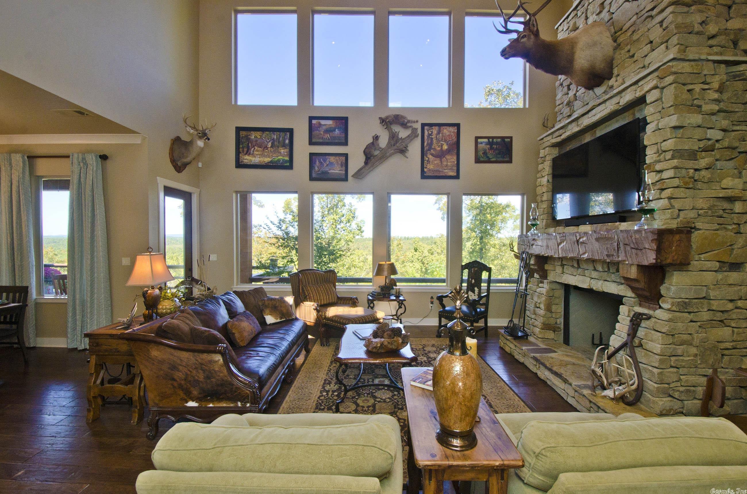 LAKE FOREST SHORES - Residential