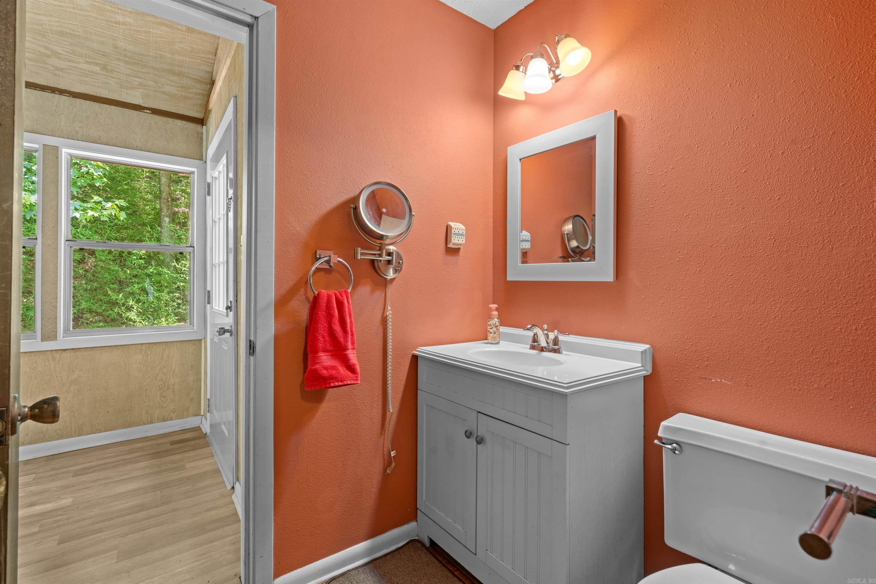 COVE VALLEY ESTATES - Residential