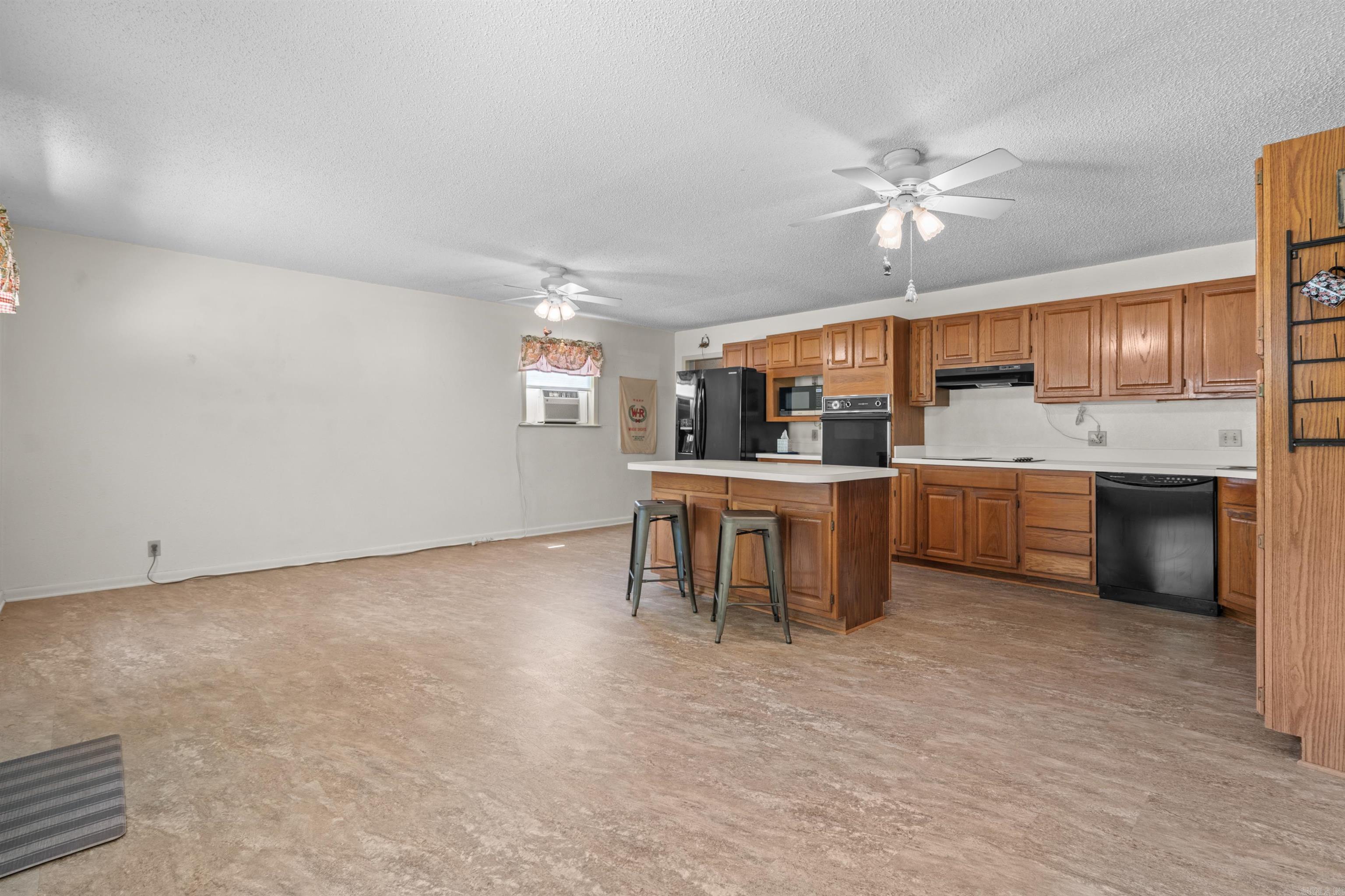 COVE VALLEY ESTATES - Residential