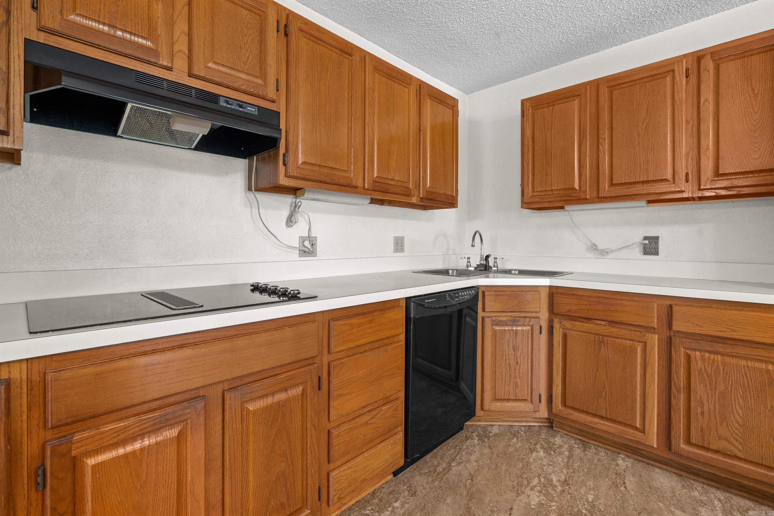 COVE VALLEY ESTATES - Residential