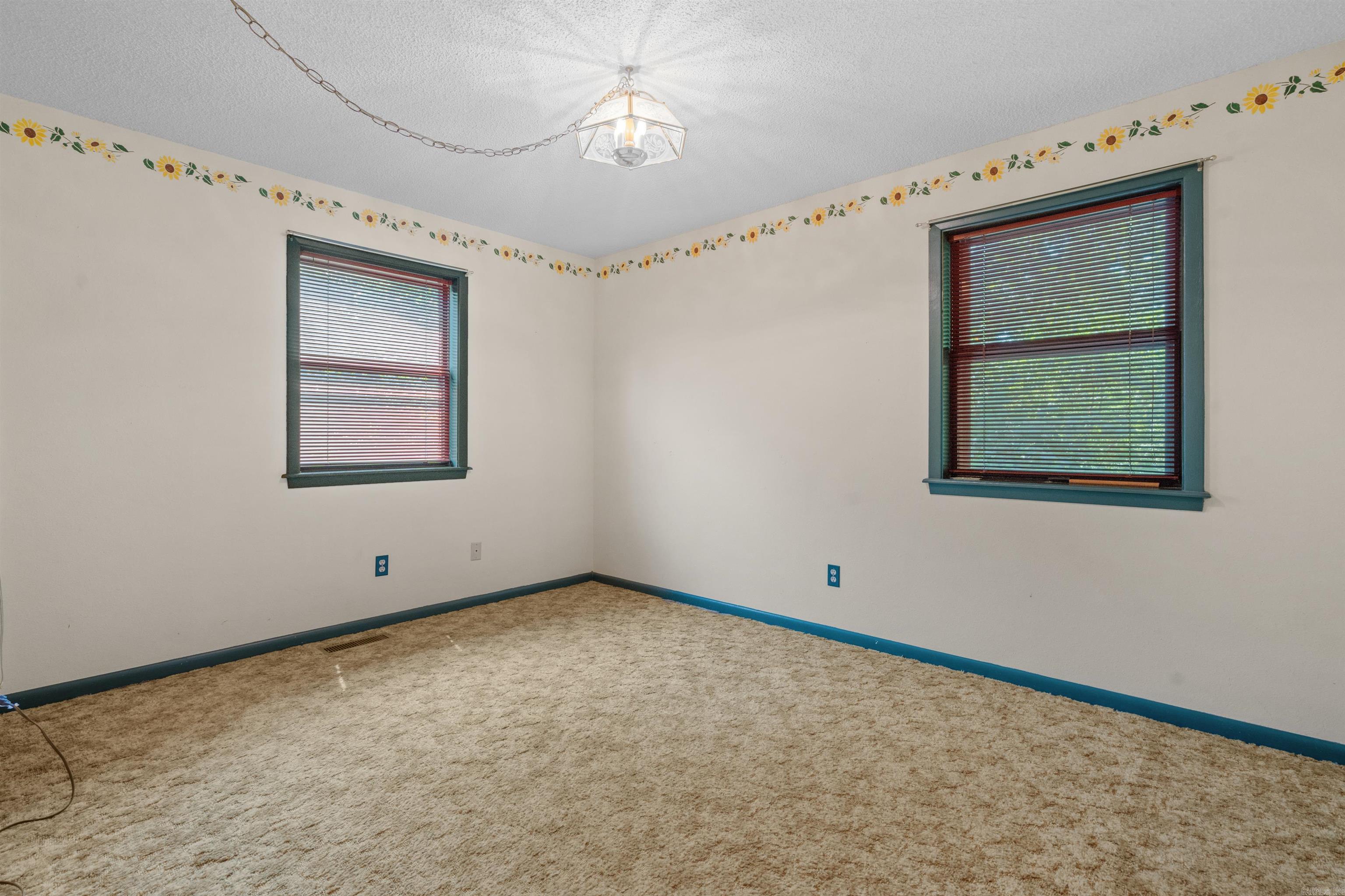 COVE VALLEY ESTATES - Residential