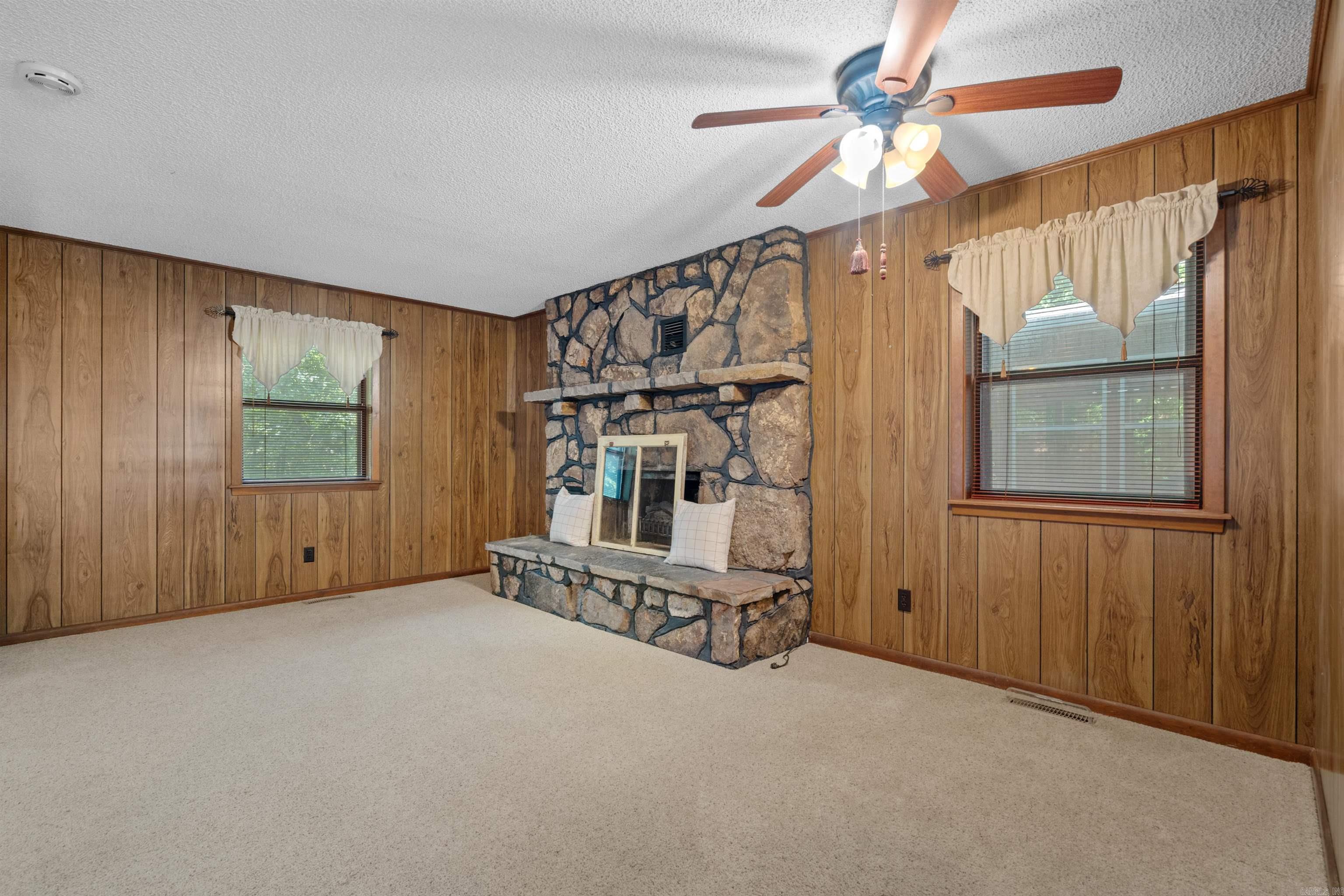 COVE VALLEY ESTATES - Residential