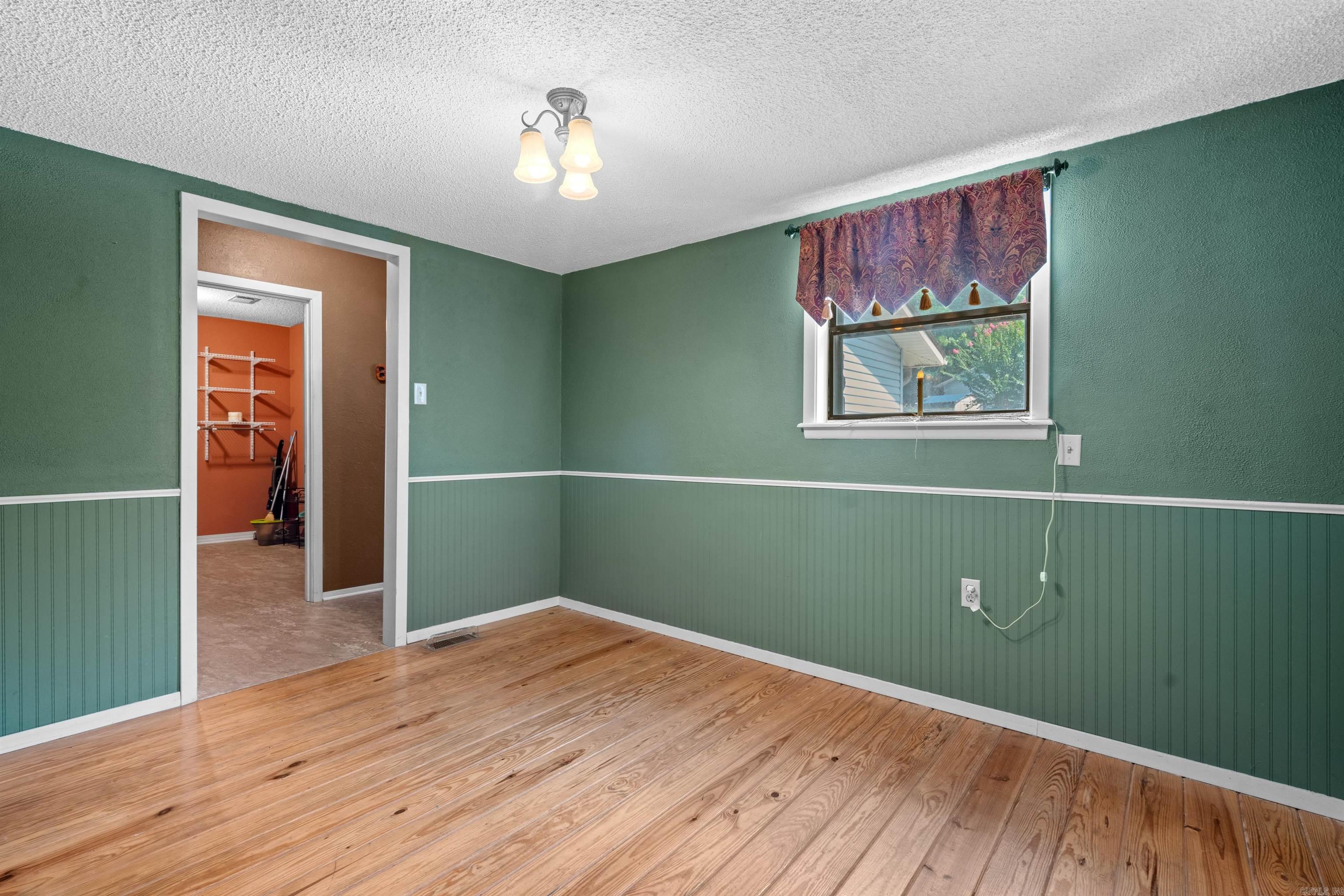 COVE VALLEY ESTATES - Residential