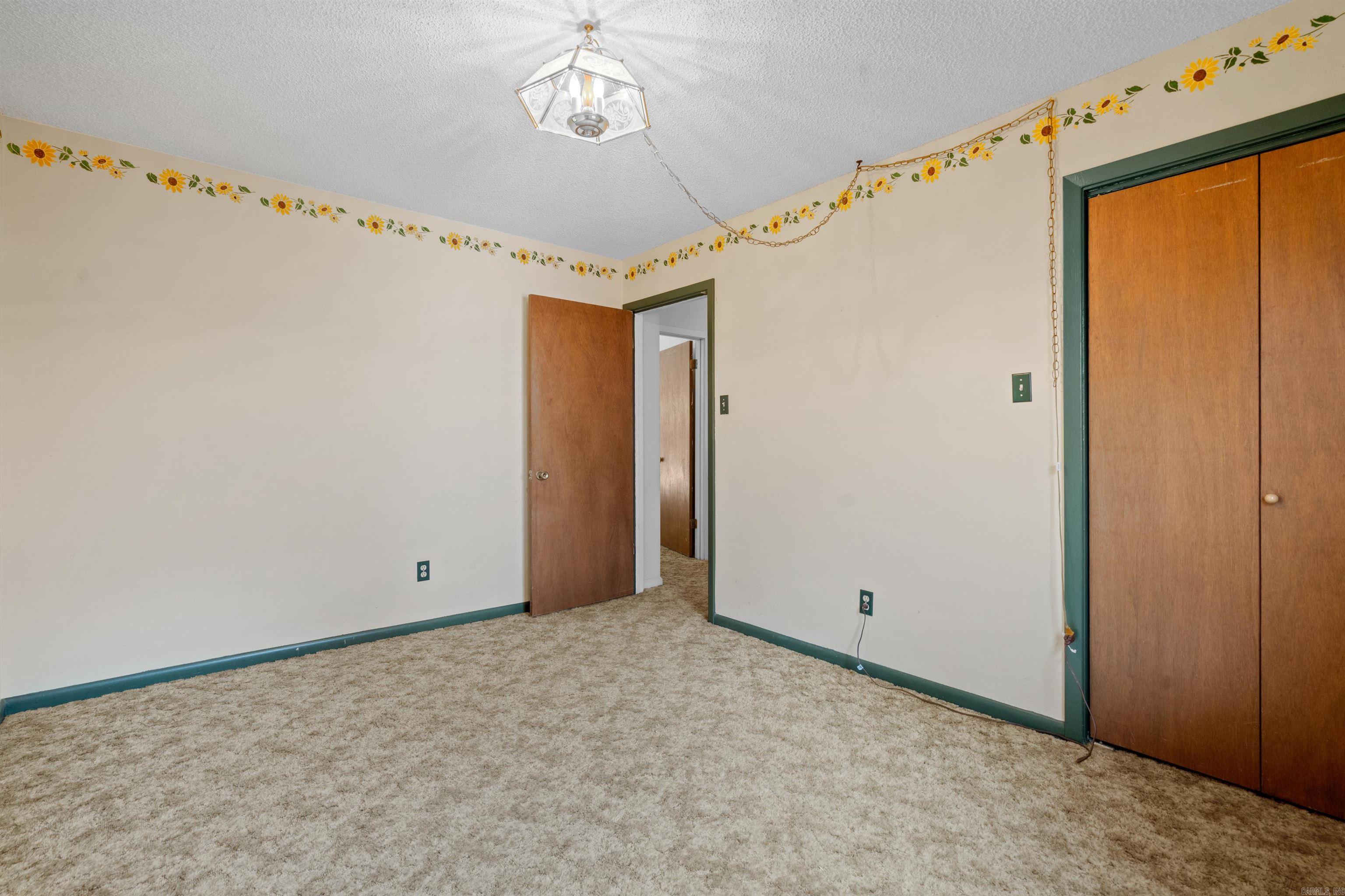 COVE VALLEY ESTATES - Residential