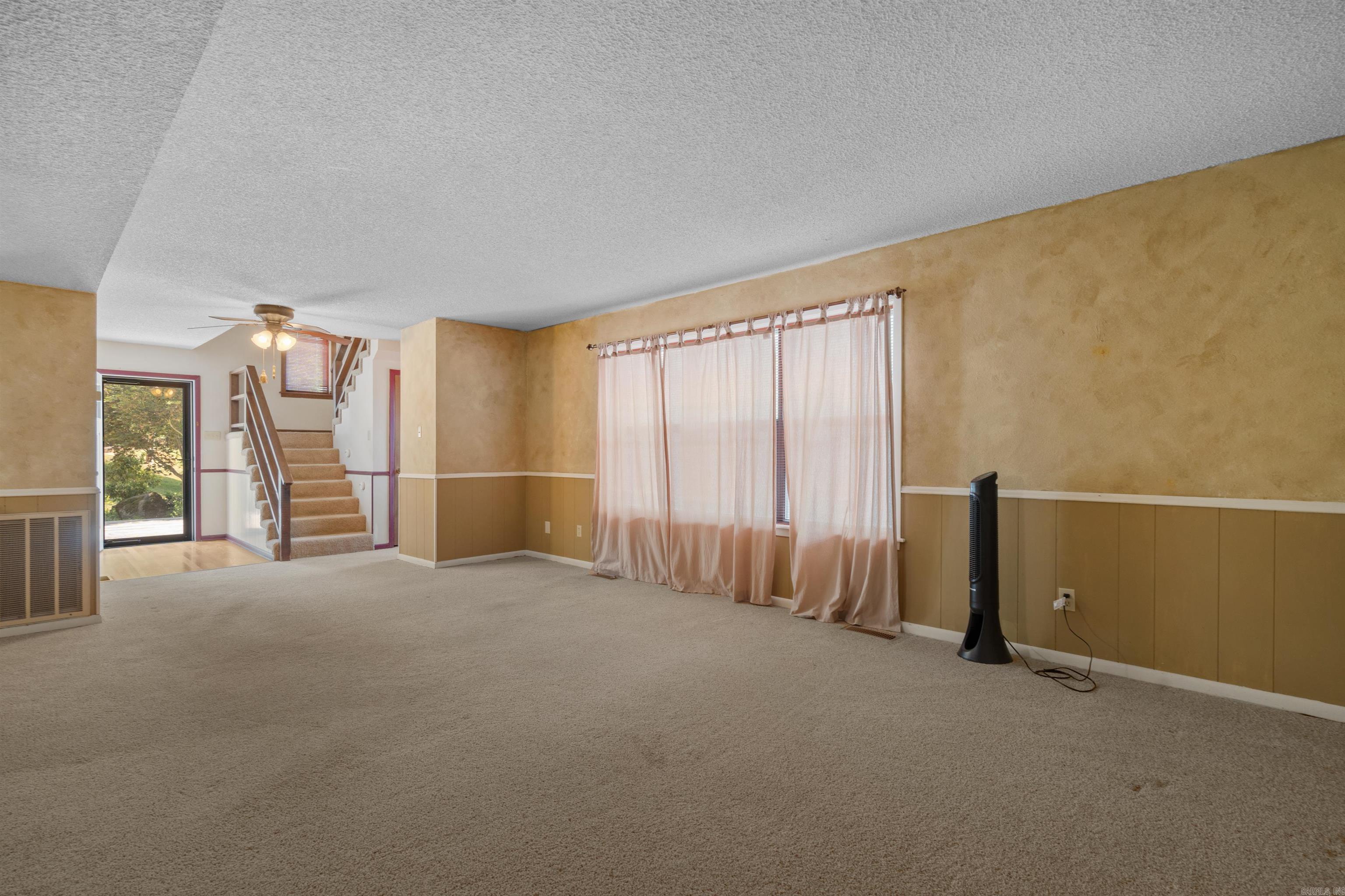 COVE VALLEY ESTATES - Residential