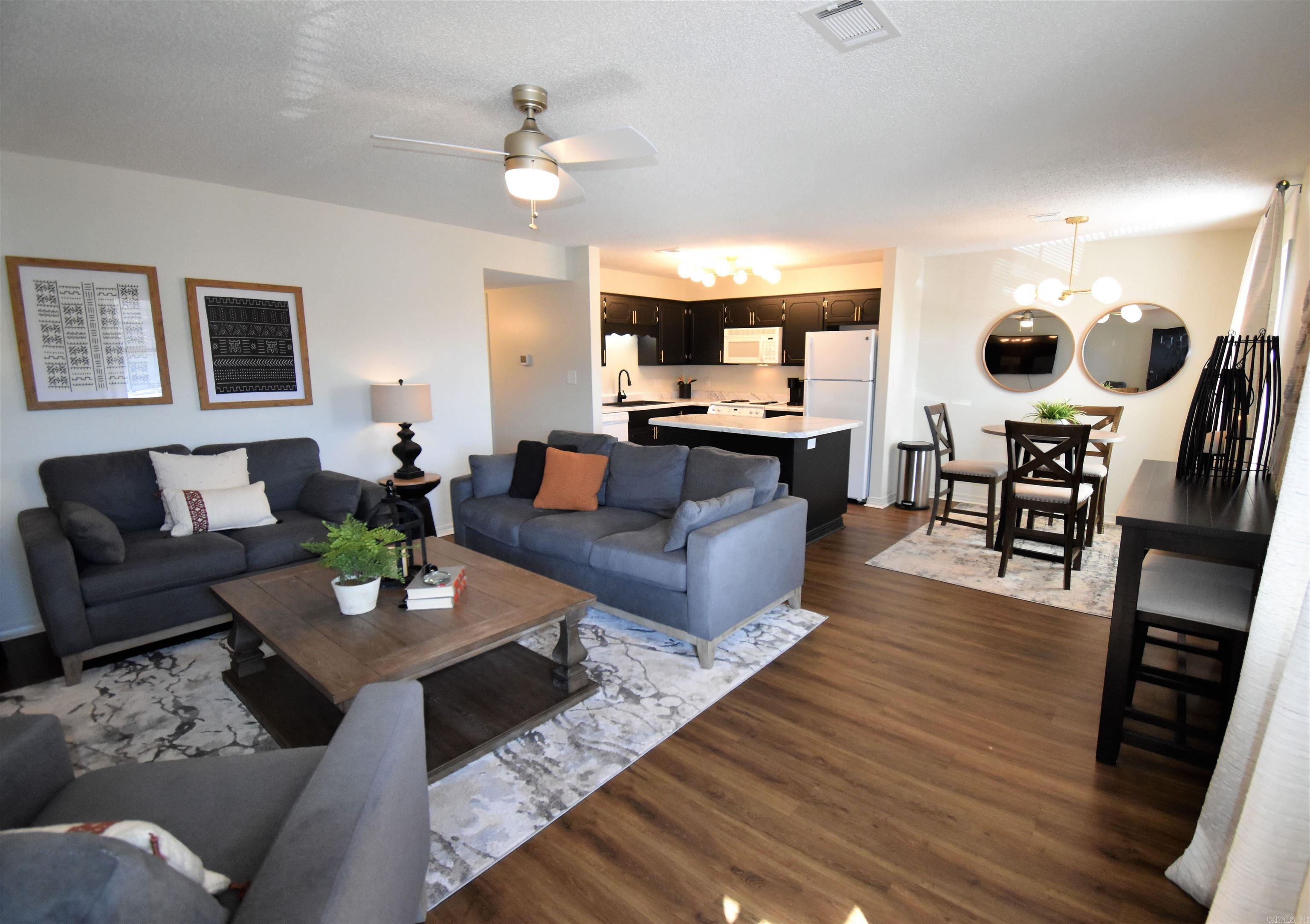 River Oaks Commons - Residential