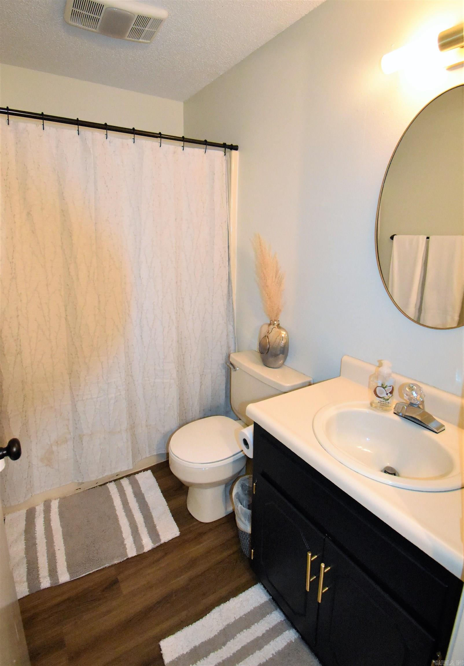 River Oaks Commons - Residential