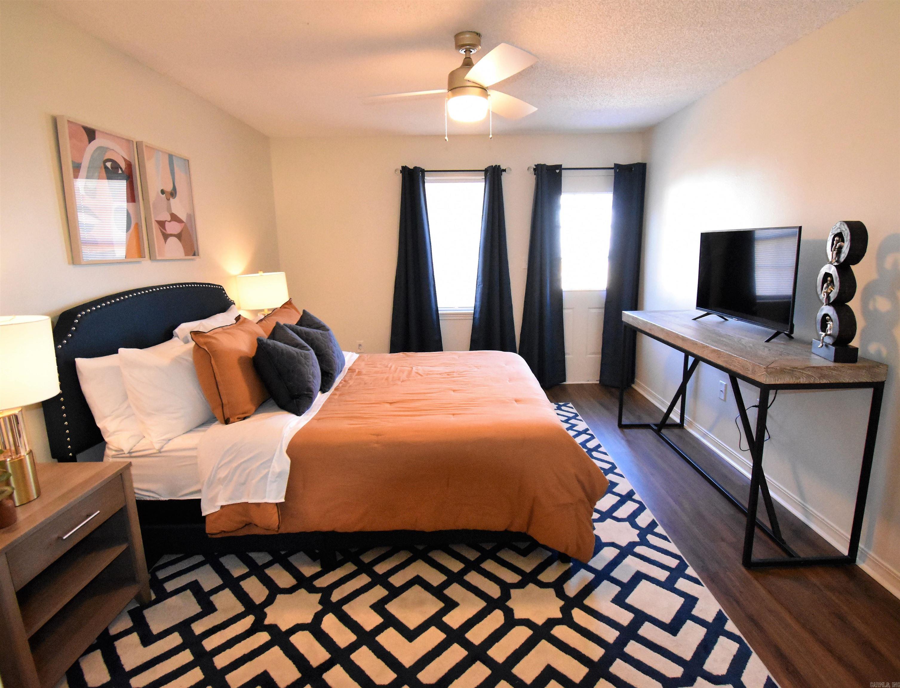 River Oaks Commons - Residential