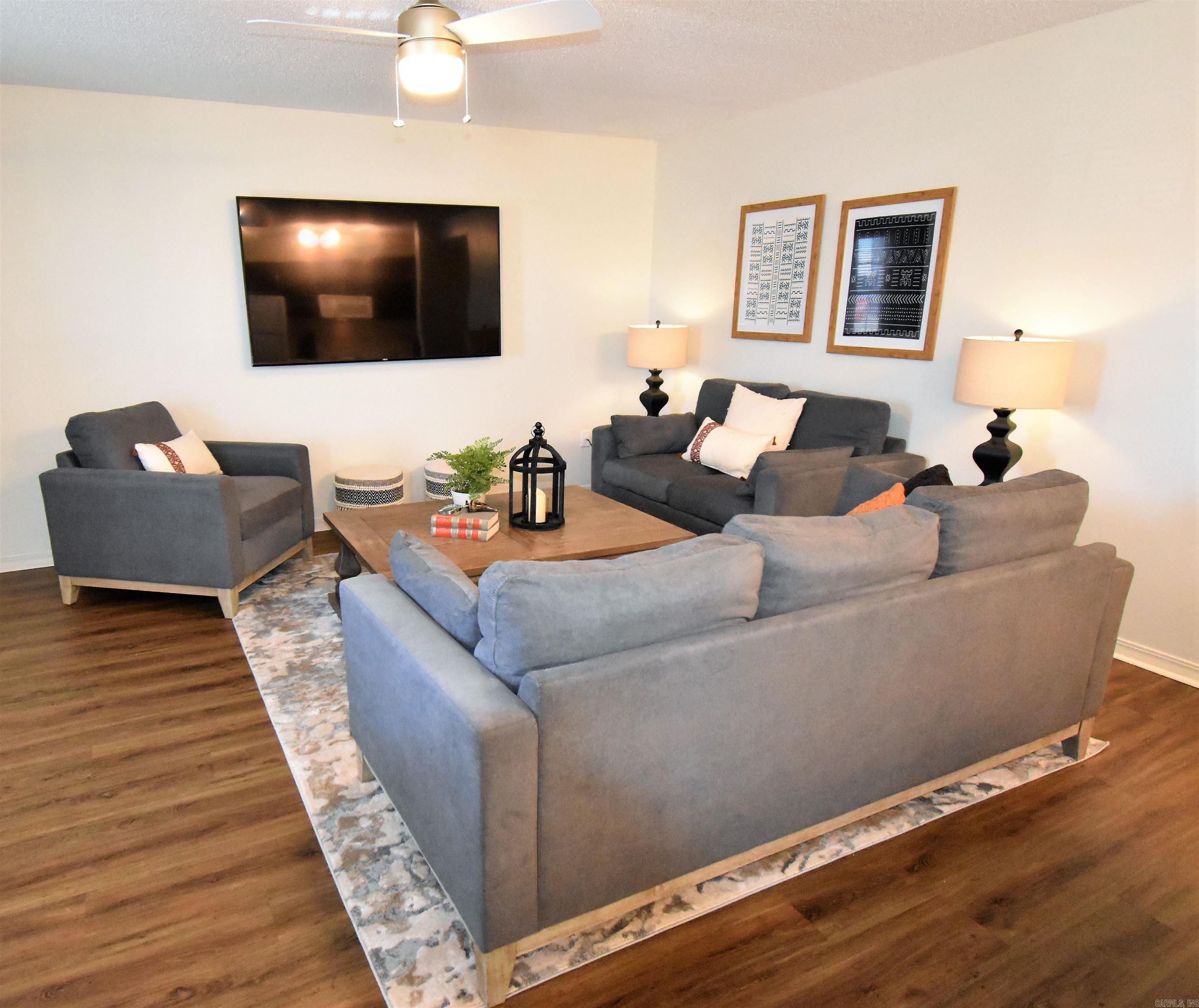 River Oaks Commons - Residential