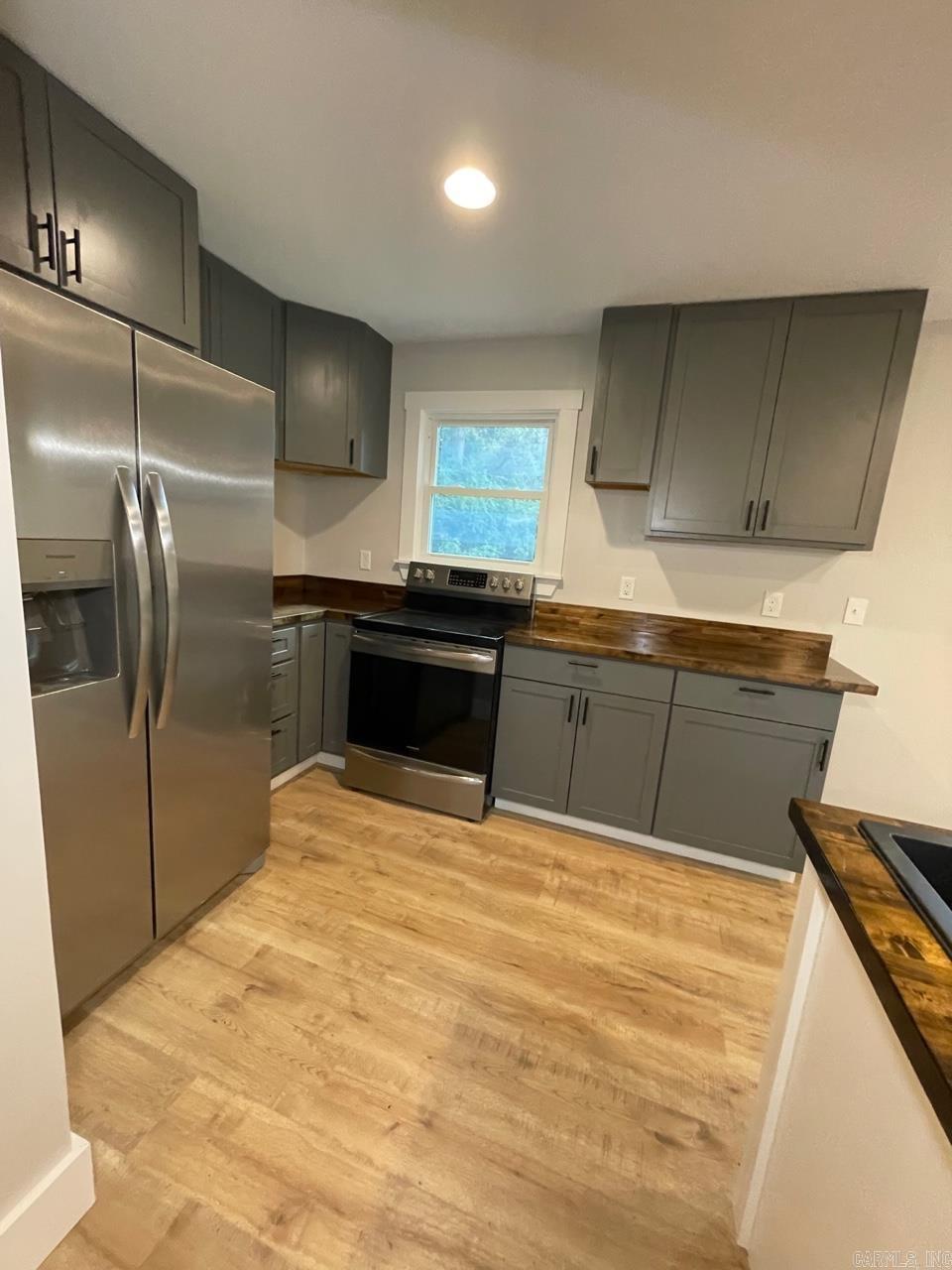 PINE PARK - Residential