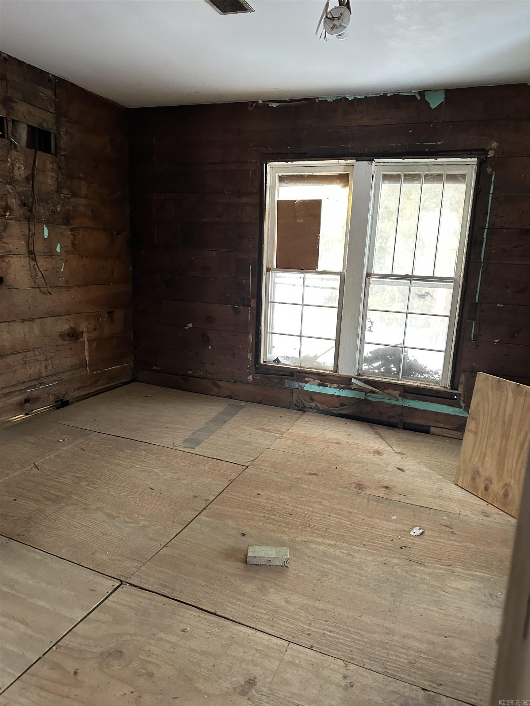 Walnut Ridge Original - Land