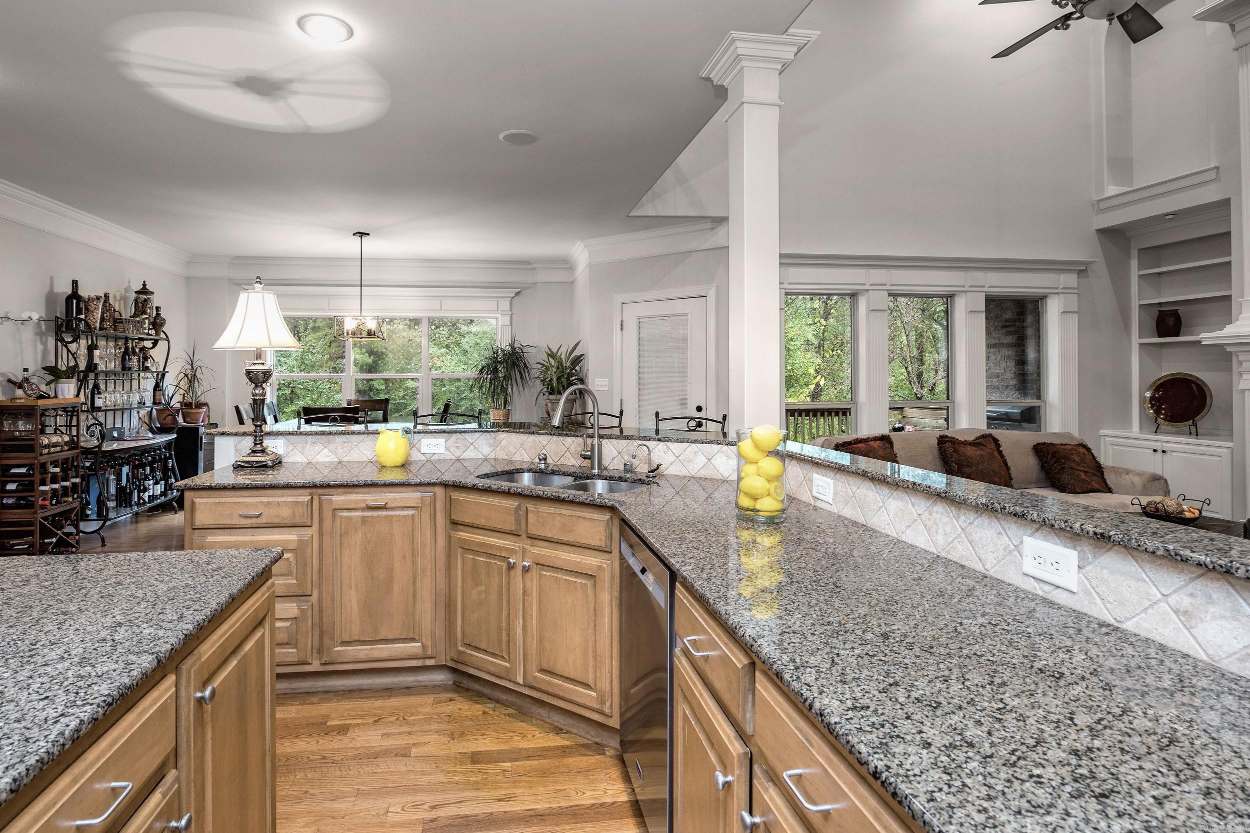 WOODLANDS EDGE - Residential