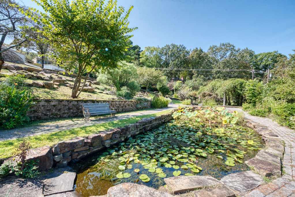 RIVER OAKS - Residential