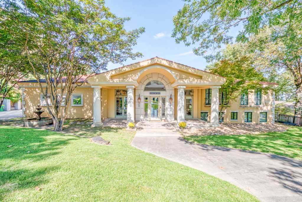RIVER OAKS - Residential