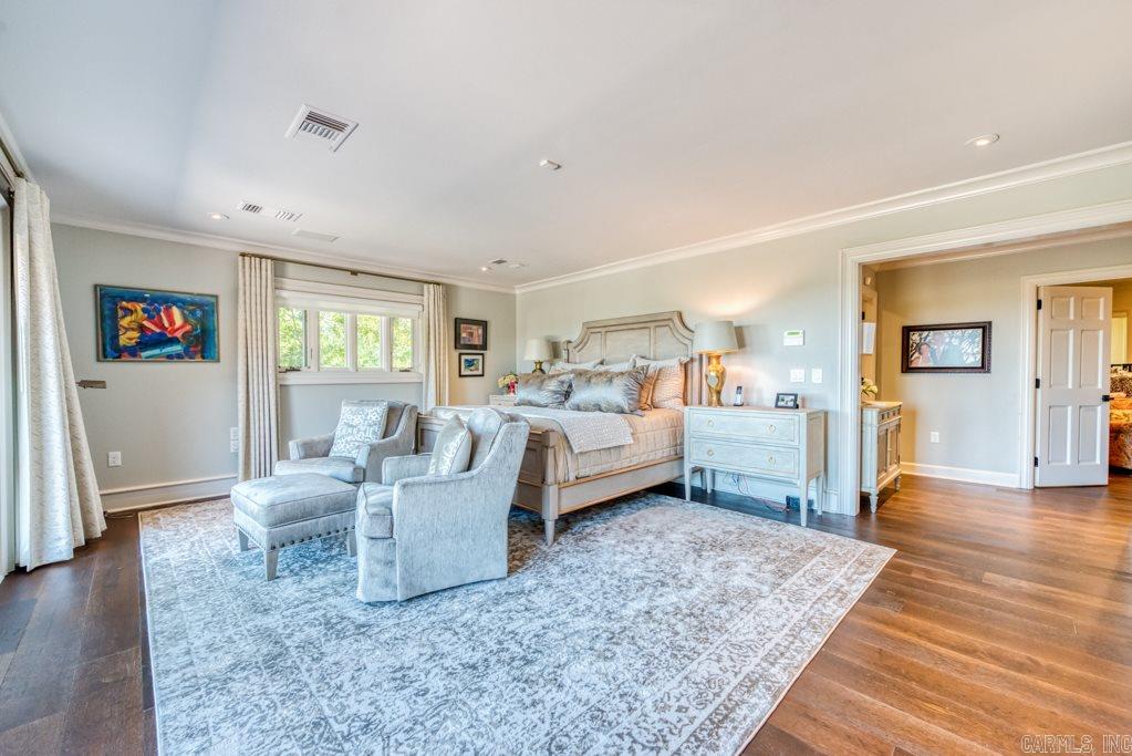 RIVER OAKS - Residential