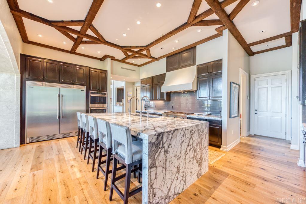 RIVER OAKS - Residential