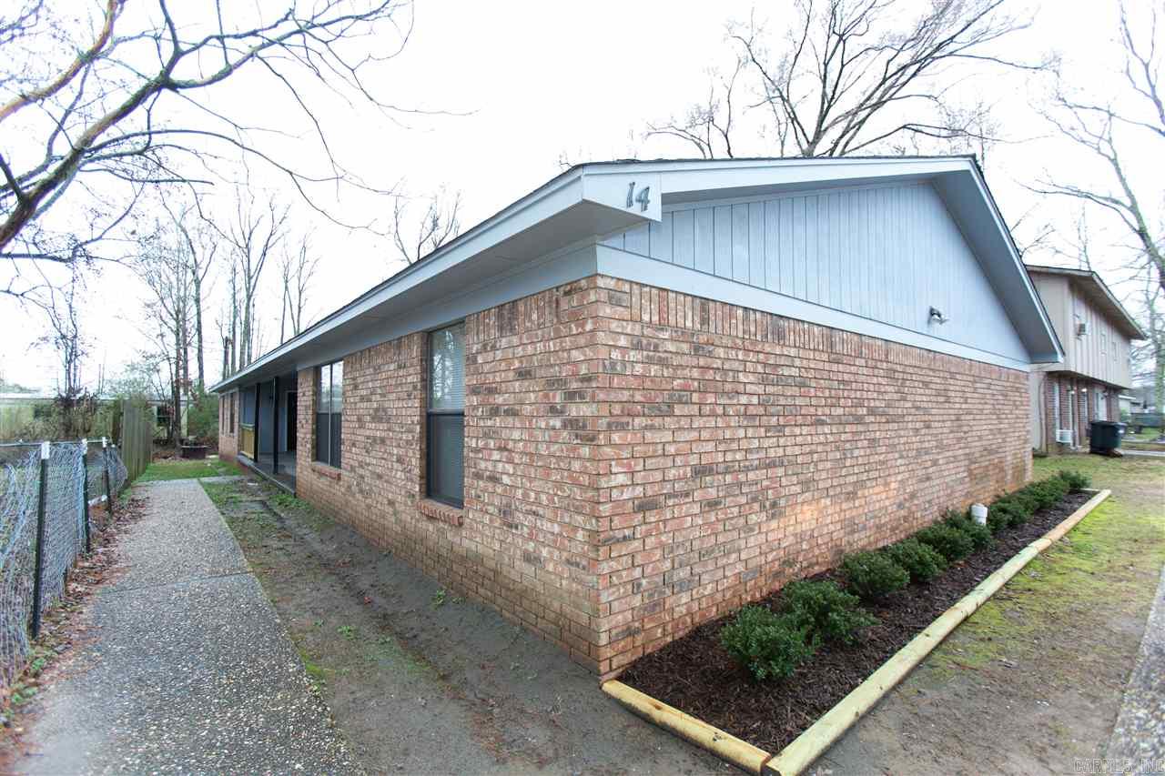 Cute duplex located in Jacksonville roughly 10 miles from US 67. The lease for this property is for 2 years with a 3% increase after the first year and income has to be three times the amount of rent unless you have a housing voucher.