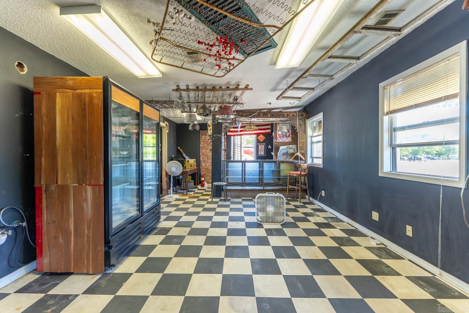 Mammoth Spring - Commercial Sale