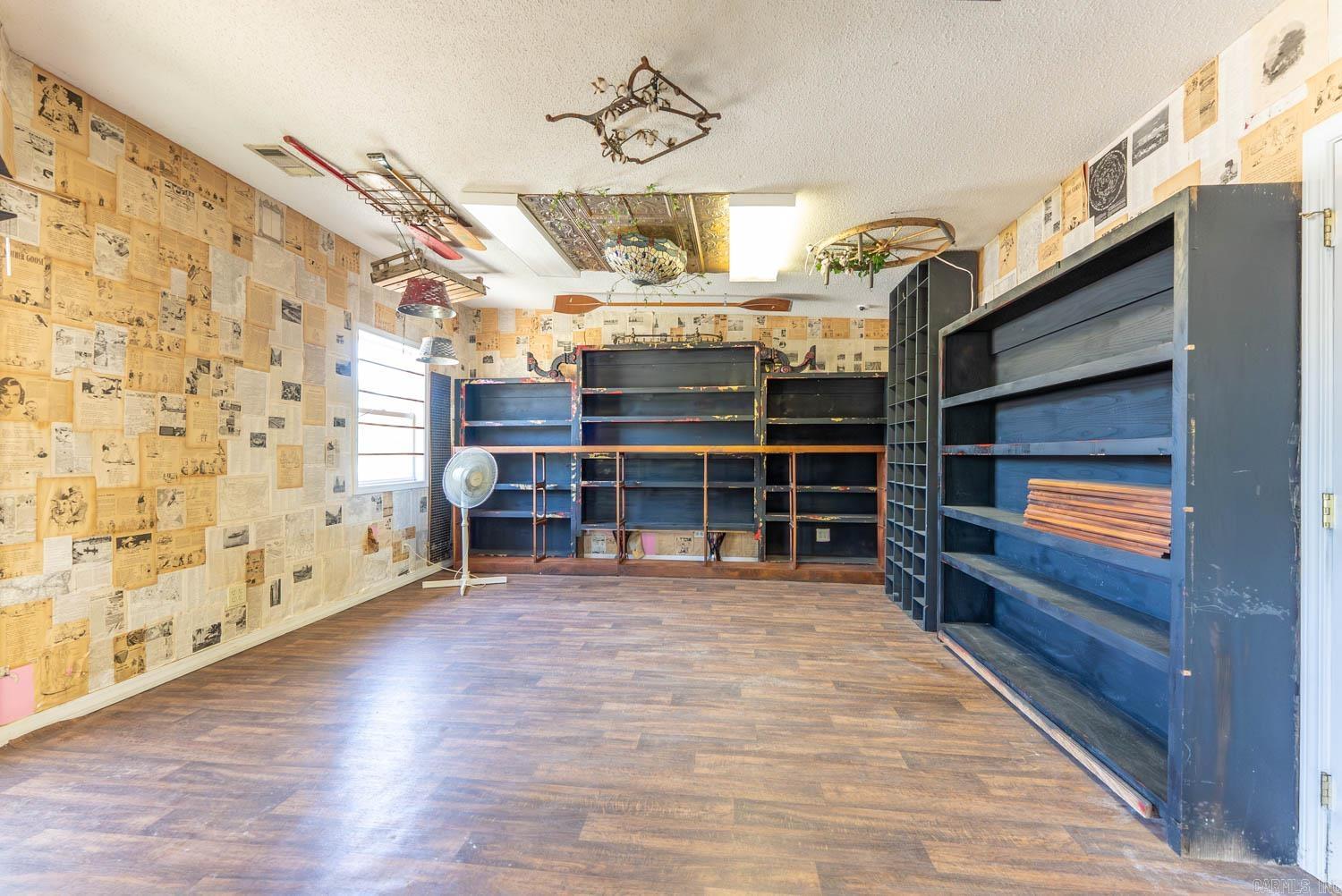 Mammoth Spring - Commercial Sale
