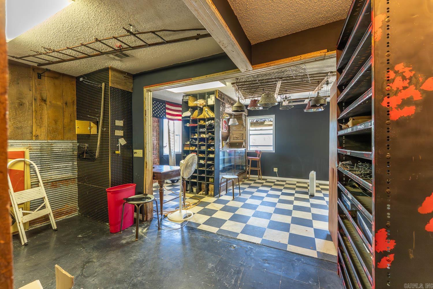 Mammoth Spring - Commercial Sale