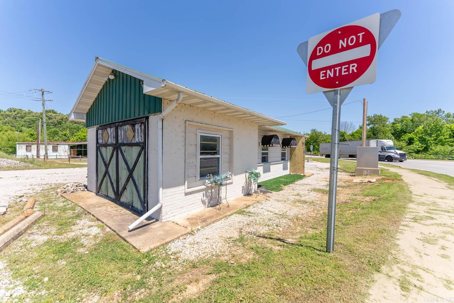 Mammoth Spring - Commercial Sale