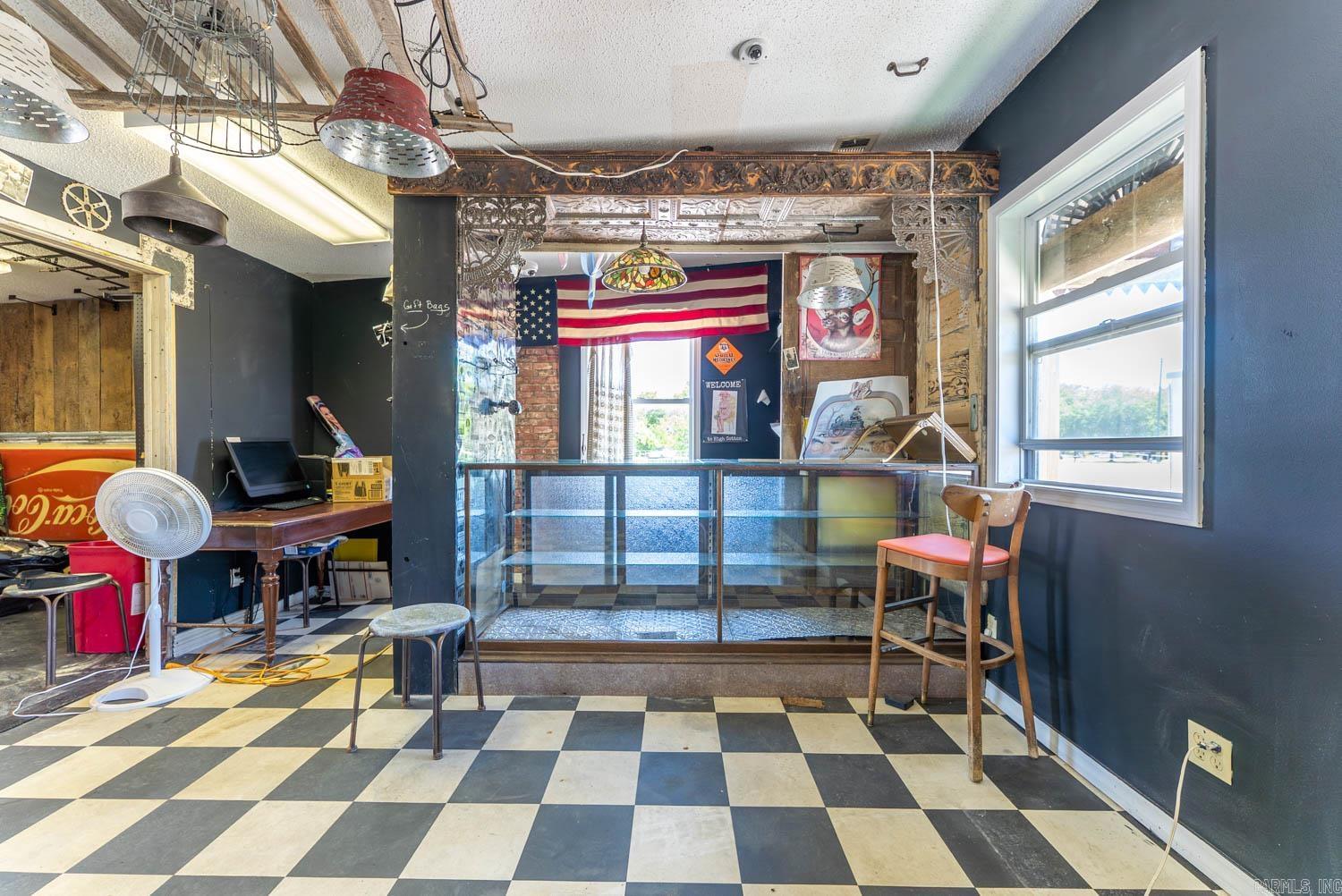 Mammoth Spring - Commercial Sale