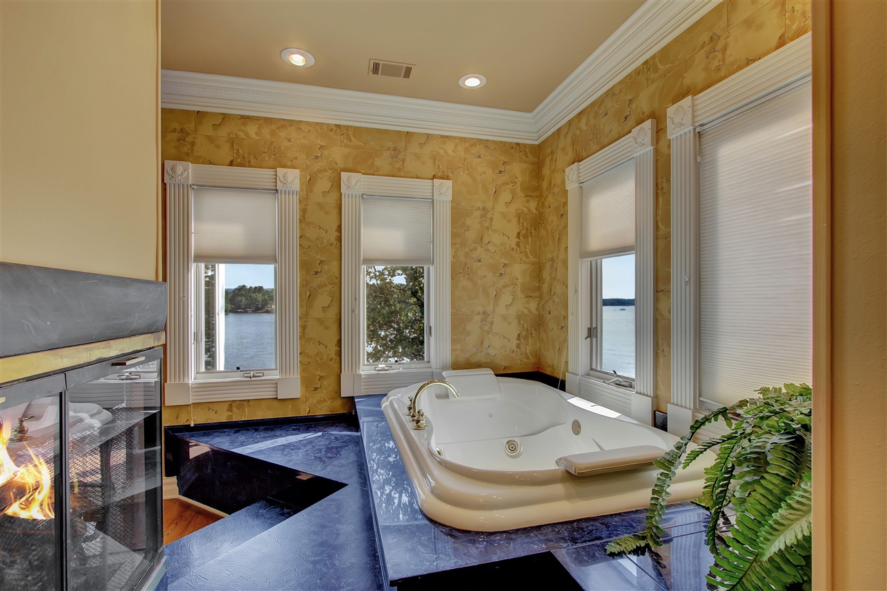 Driftwood Point - Residential