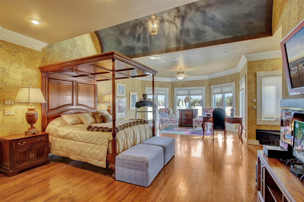 Driftwood Point - Residential