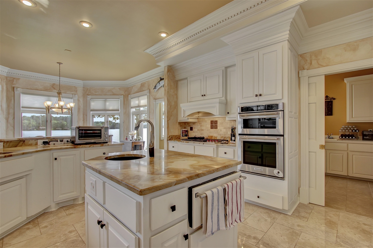 Driftwood Point - Residential