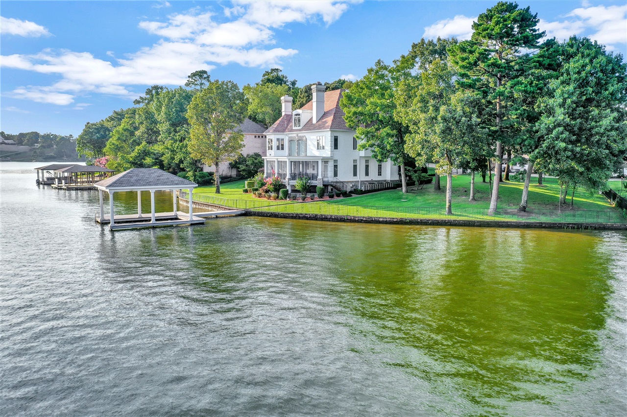 Driftwood Point - Residential