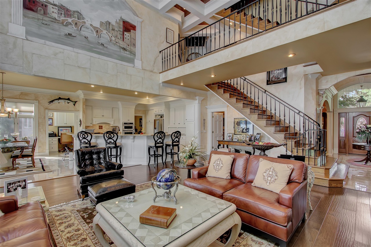 Driftwood Point - Residential