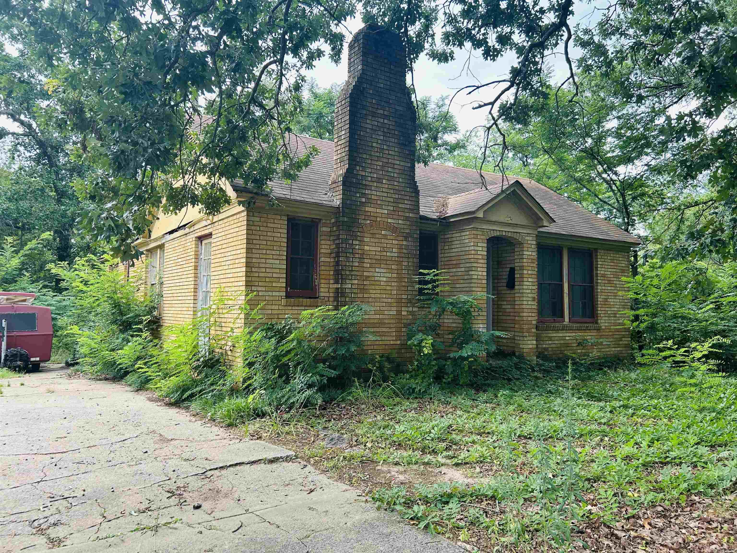Weldon E Wrights - Residential