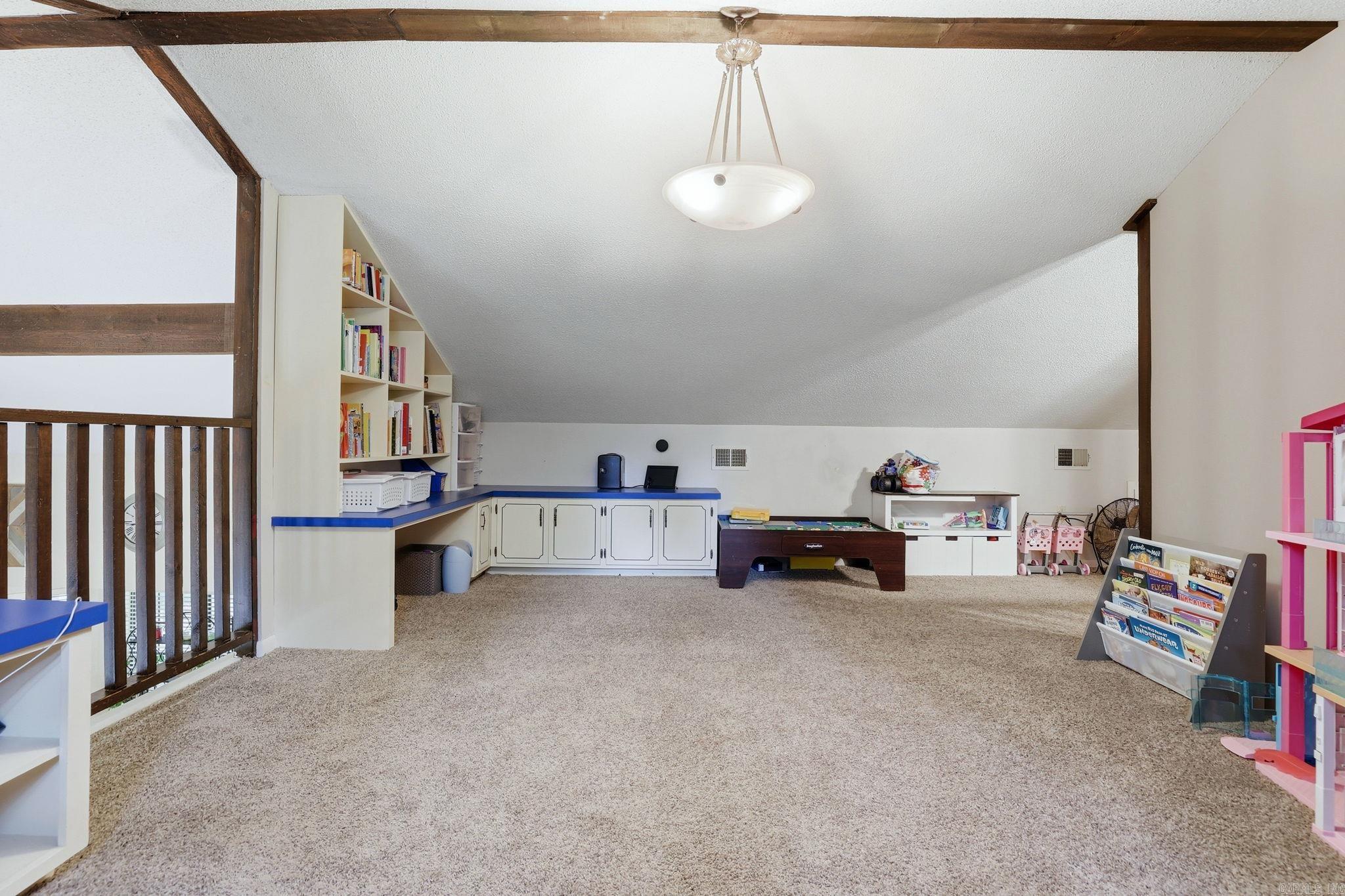 SMOKING OAKS ADD - Residential