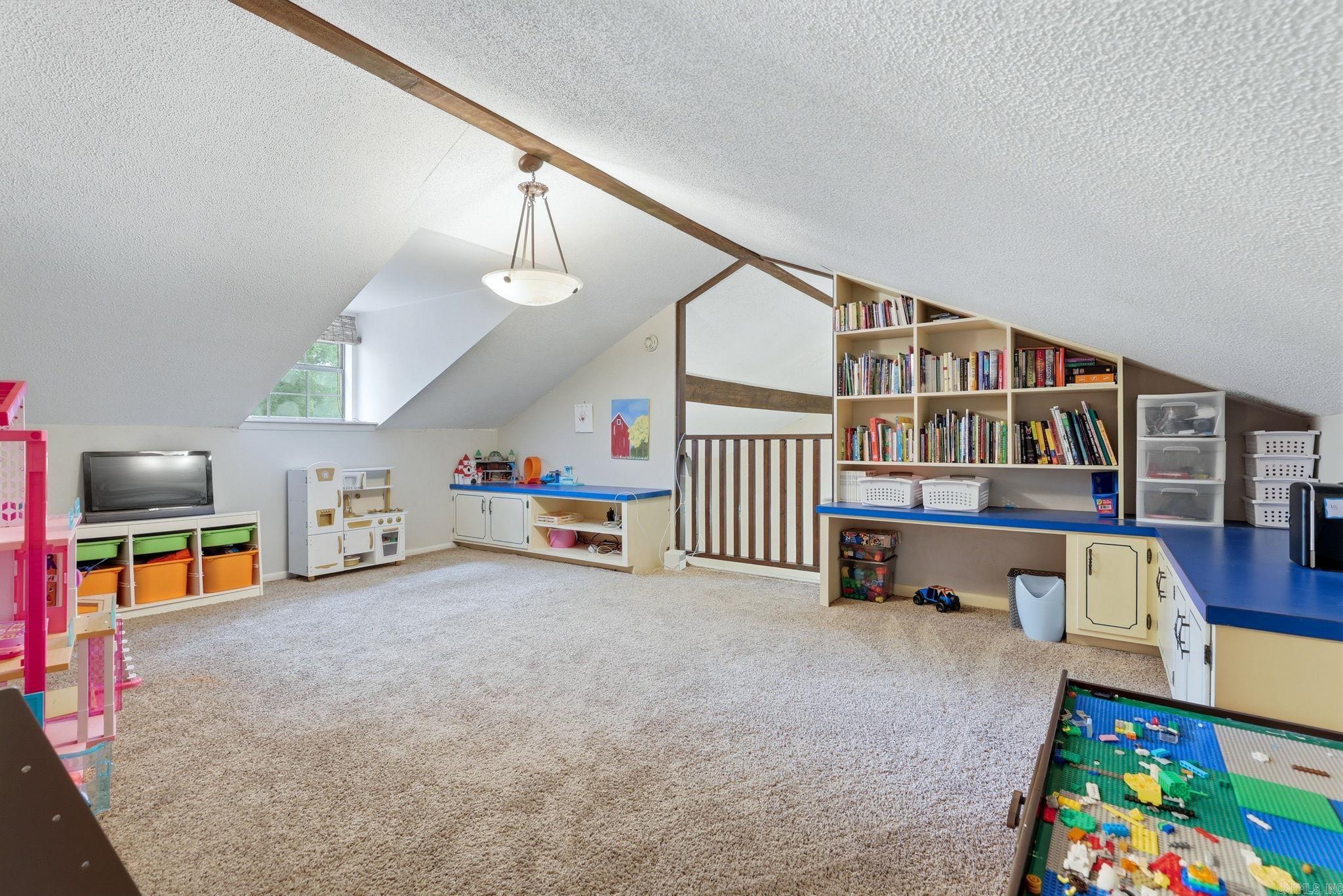 SMOKING OAKS ADD - Residential