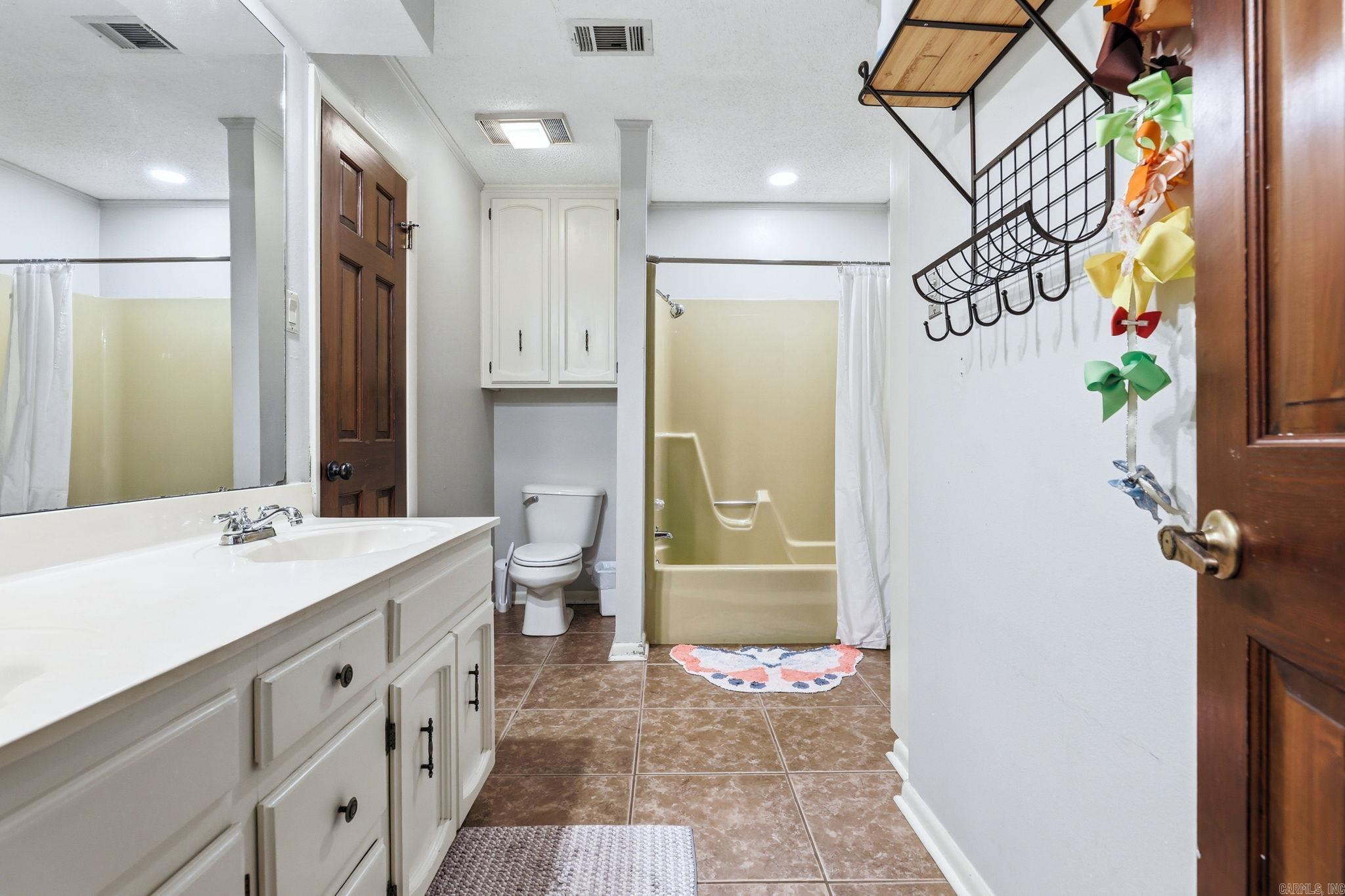 SMOKING OAKS ADD - Residential