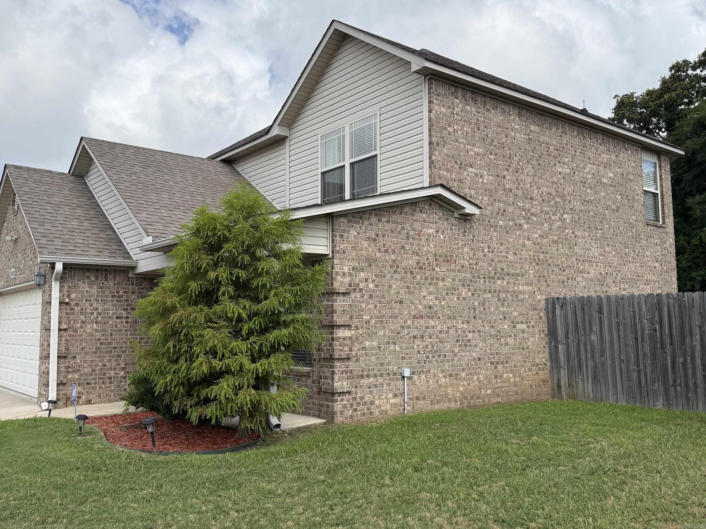 EMERALD MOUNTAIN - Residential