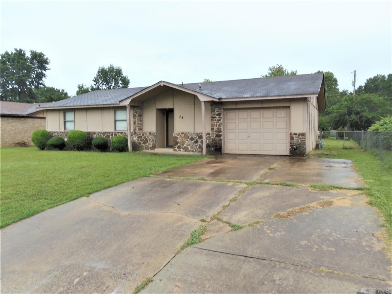 Nice starter home! Quiet area and large fenced in back yard. Owner is installing new carpet throughout and new sink and disposal in kitchen. Great room with fireplace and one car garage. 3 bedrooms, 2 baths and plenty of room to move around.