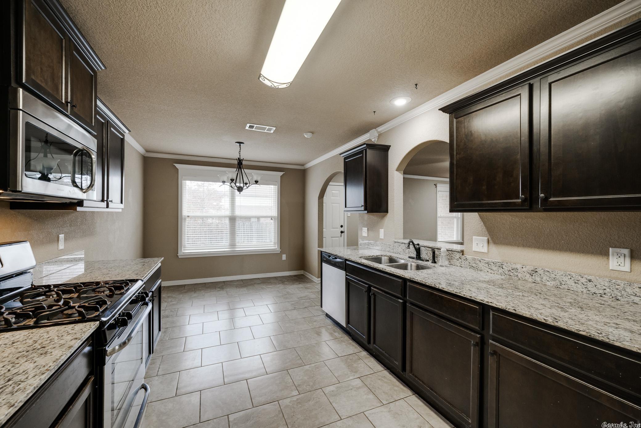 NORTH HILLS - Residential