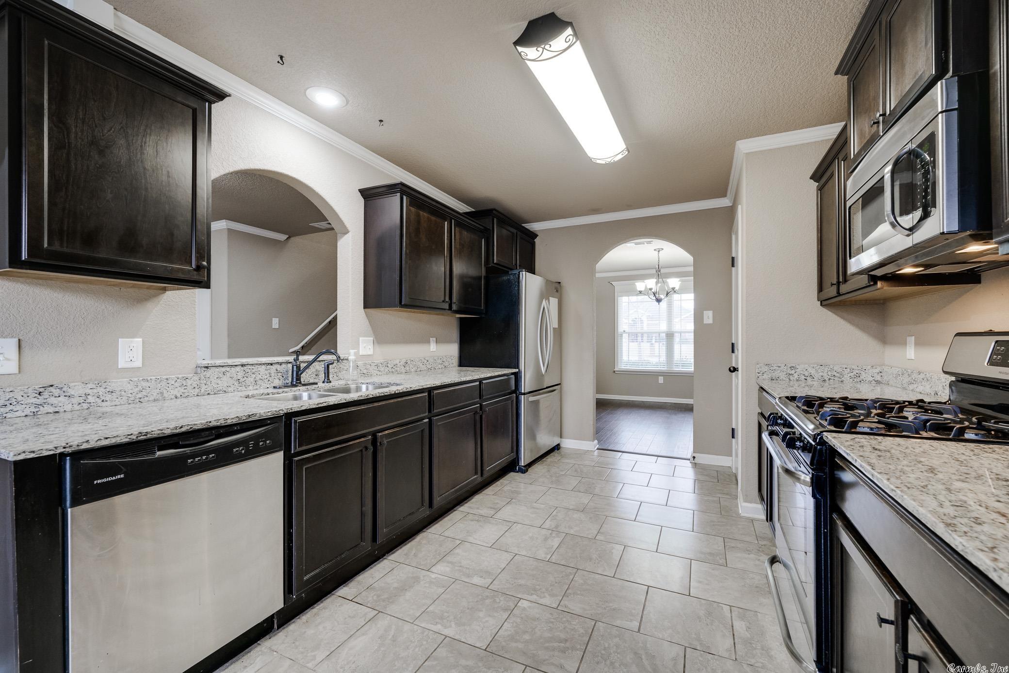 NORTH HILLS - Residential