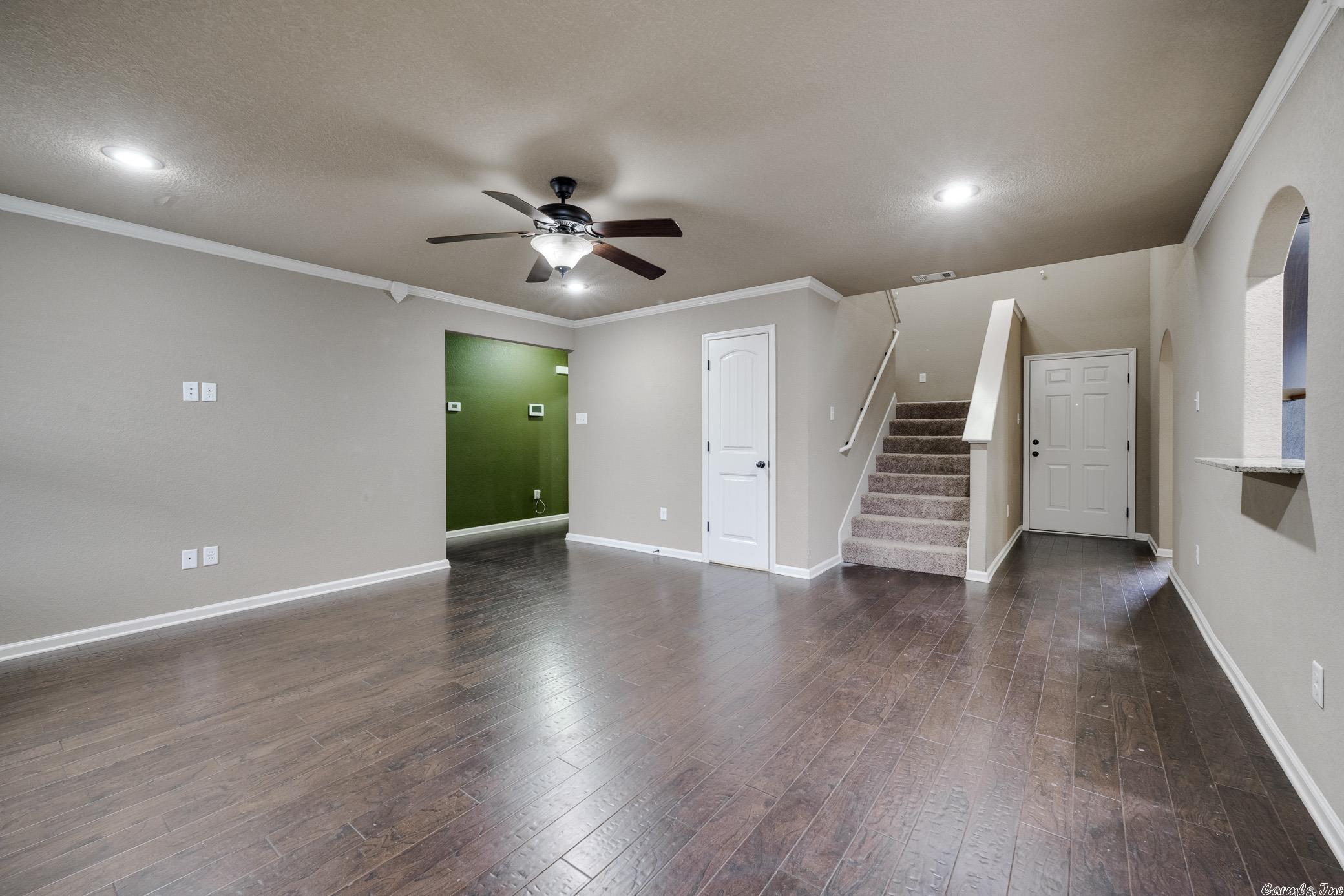 NORTH HILLS - Residential